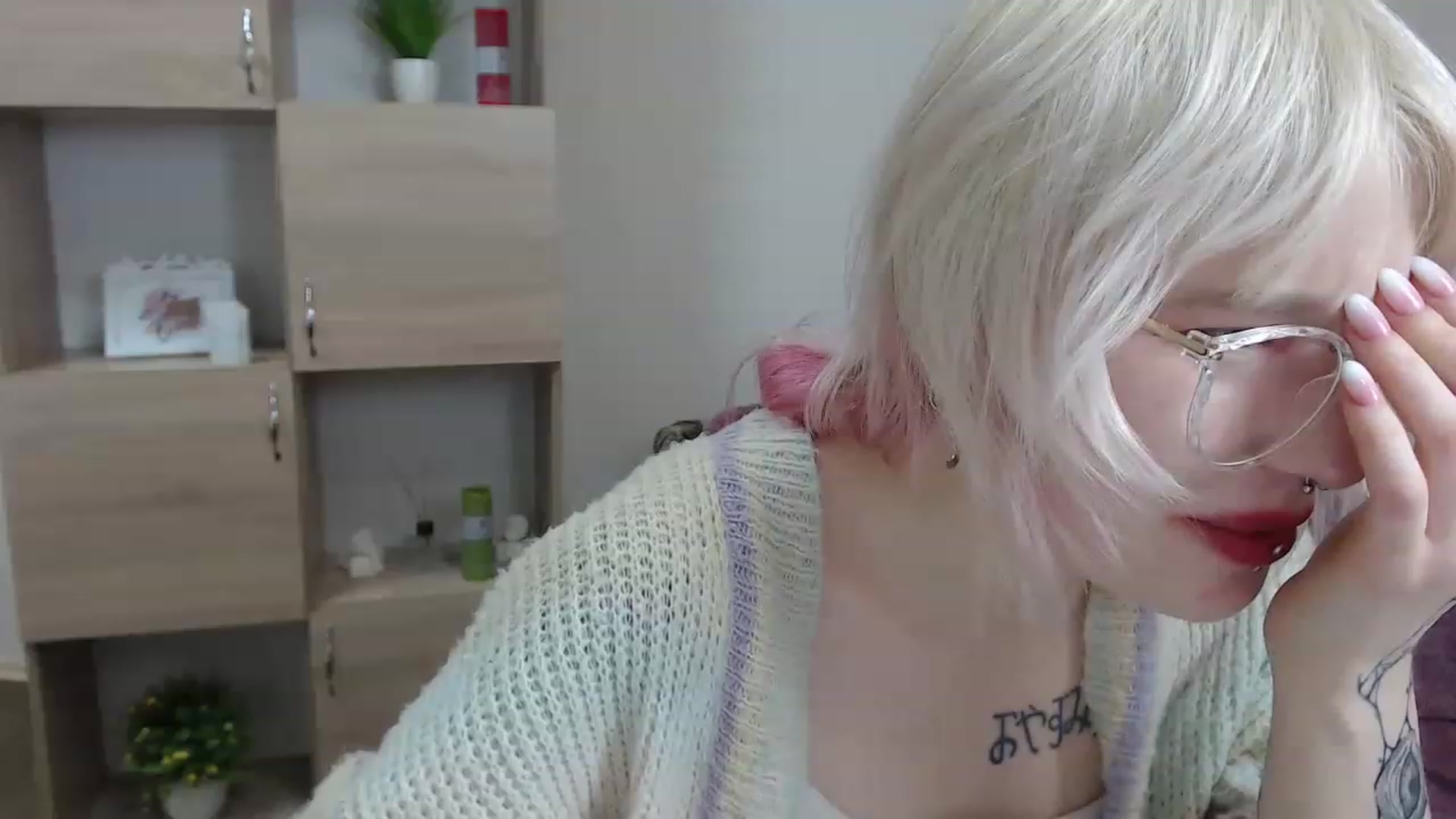 Gallery image thumbnail from Killinna's myfreecams stream on, 12/03/2022, 14:09 image 18 of 20