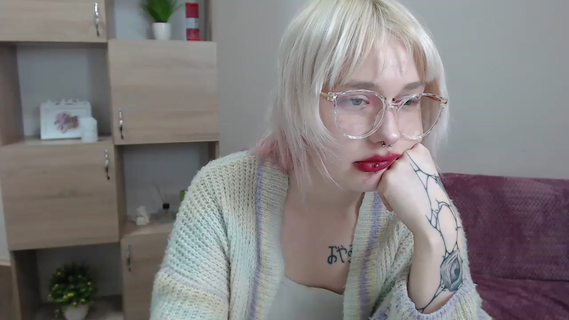 Gallery image thumbnail from Killinna's myfreecams stream on, 12/03/2022, 14:09 image 7 of 20