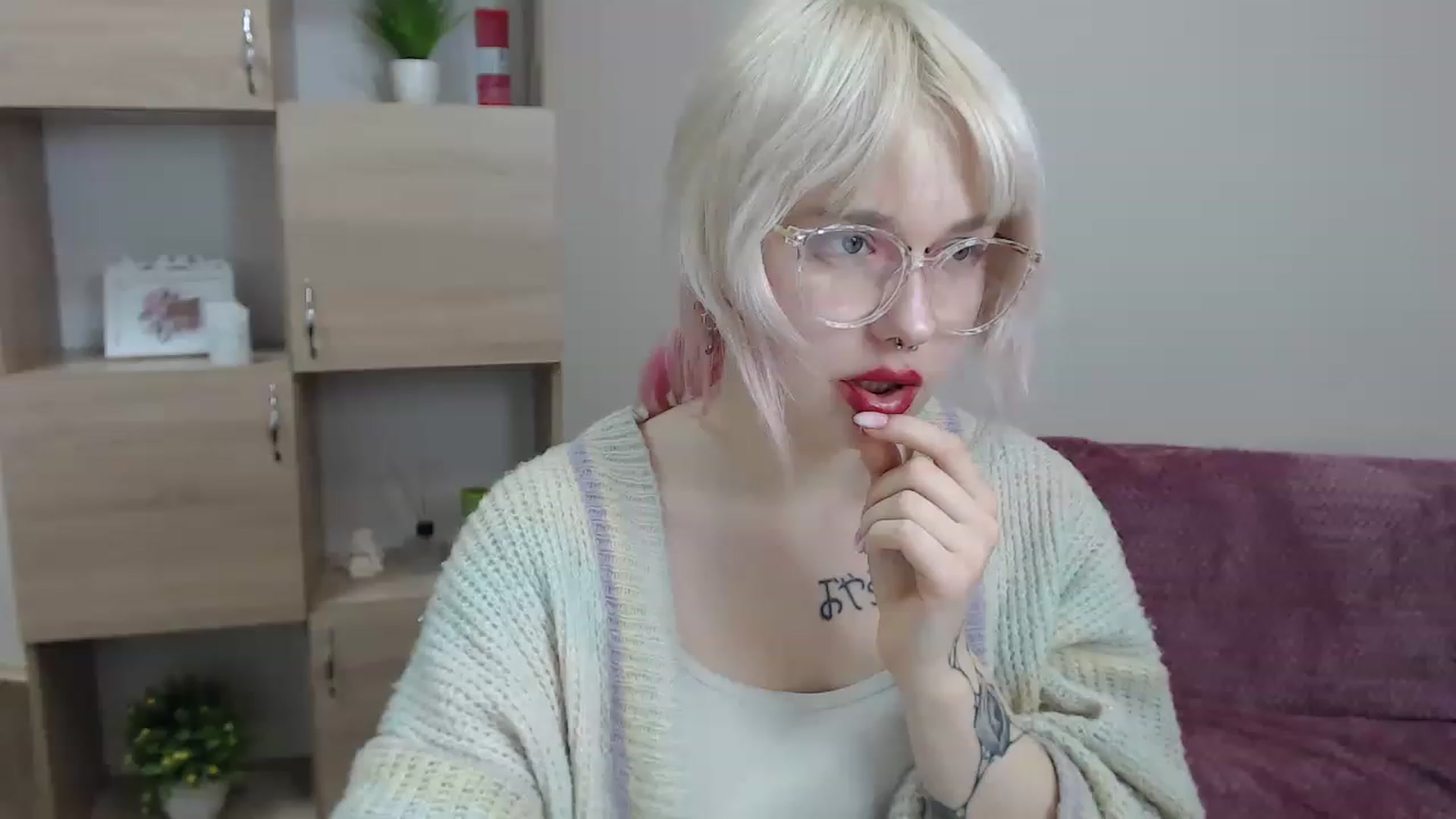Gallery image thumbnail from Killinna's myfreecams stream on, 12/03/2022, 14:09 image 20 of 20