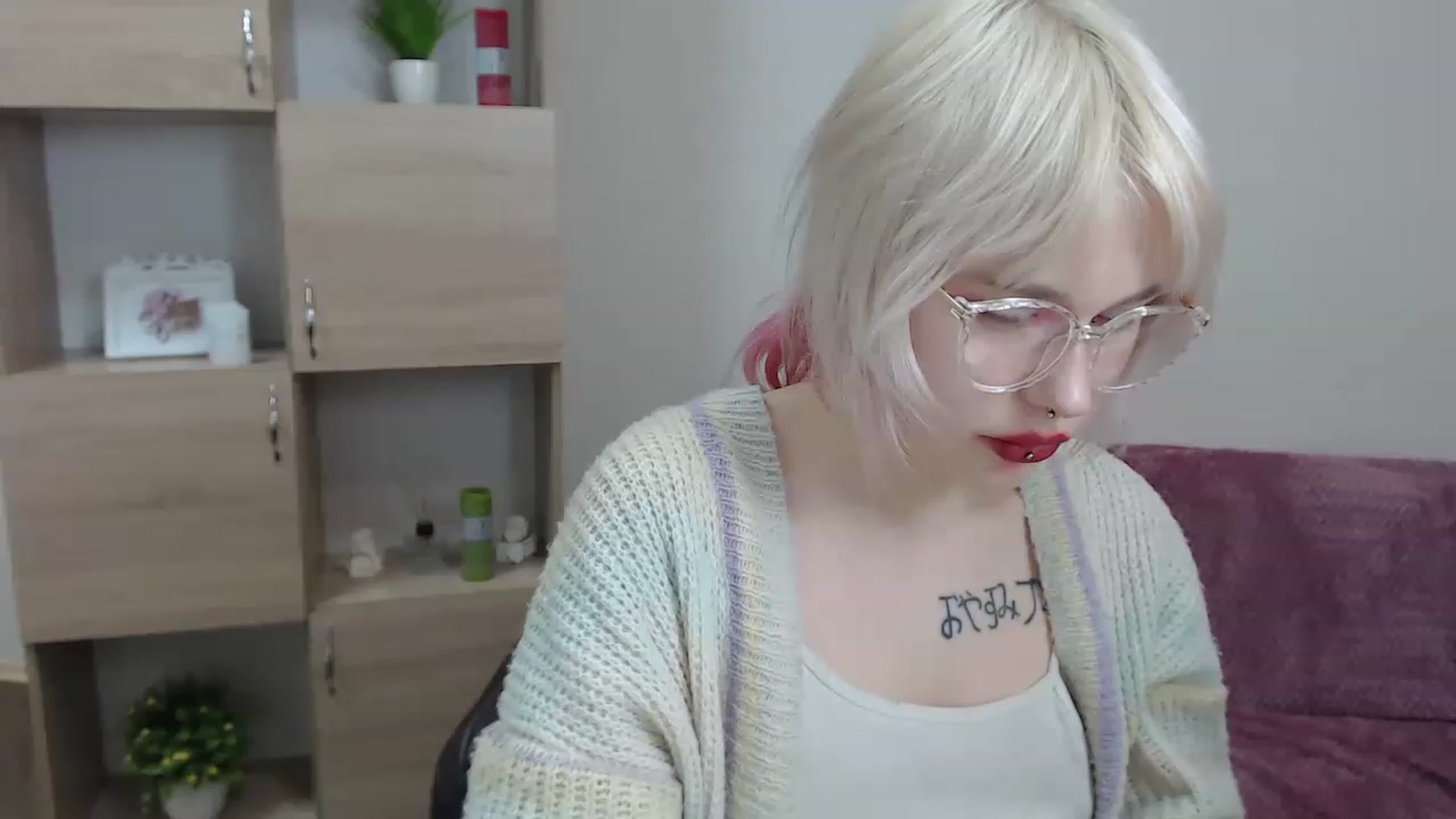 Gallery image thumbnail from Killinna's myfreecams stream on, 12/03/2022, 14:09 image 19 of 20