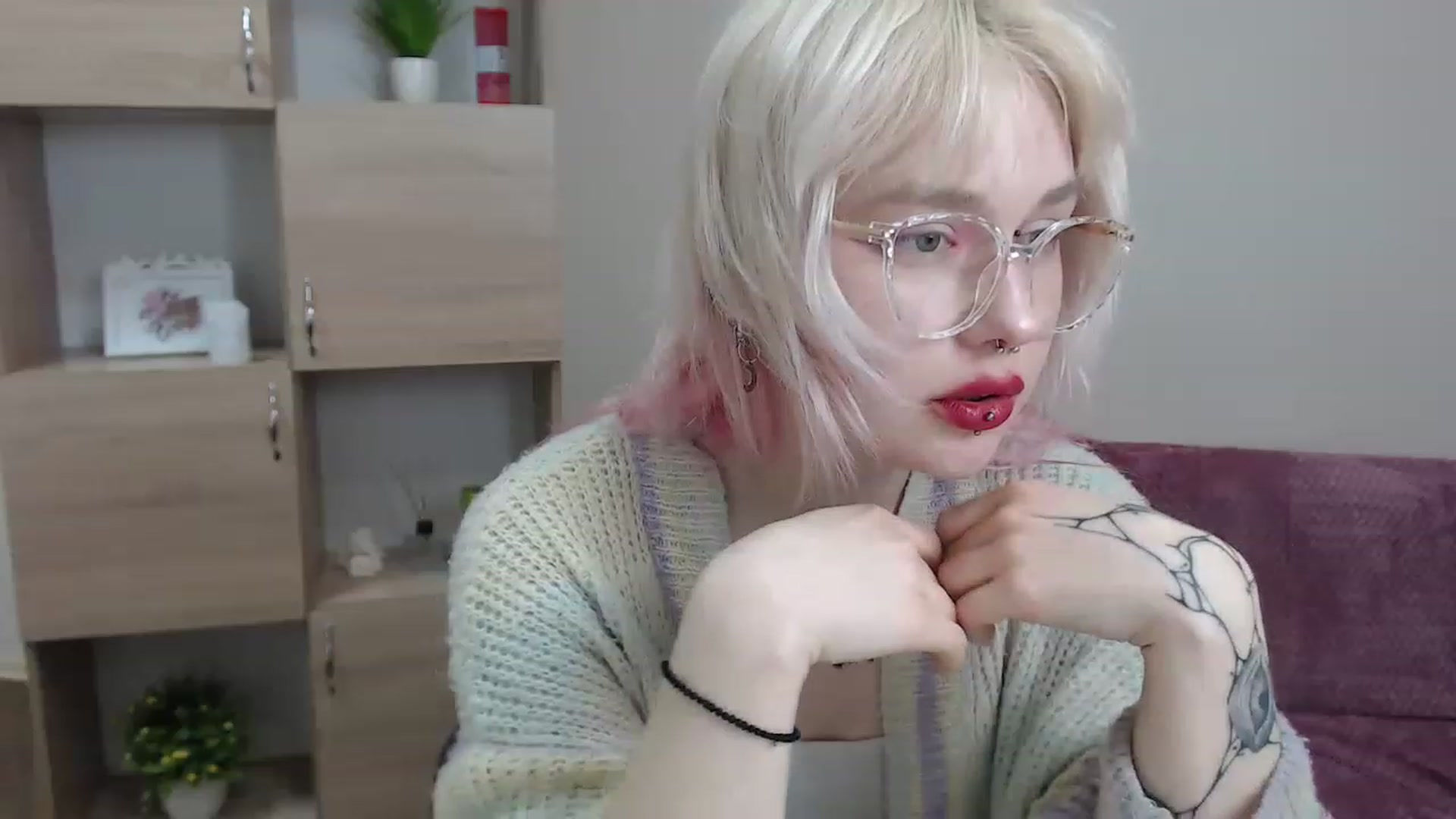 Gallery image thumbnail from Killinna's myfreecams stream on, 12/03/2022, 14:09 image 8 of 20