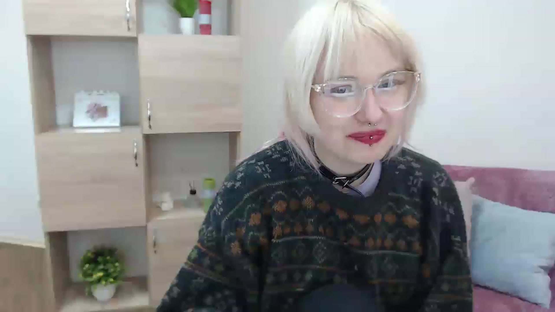 Gallery image thumbnail from Killinna's myfreecams stream on, 12/04/2022, 15:30 image 6 of 20