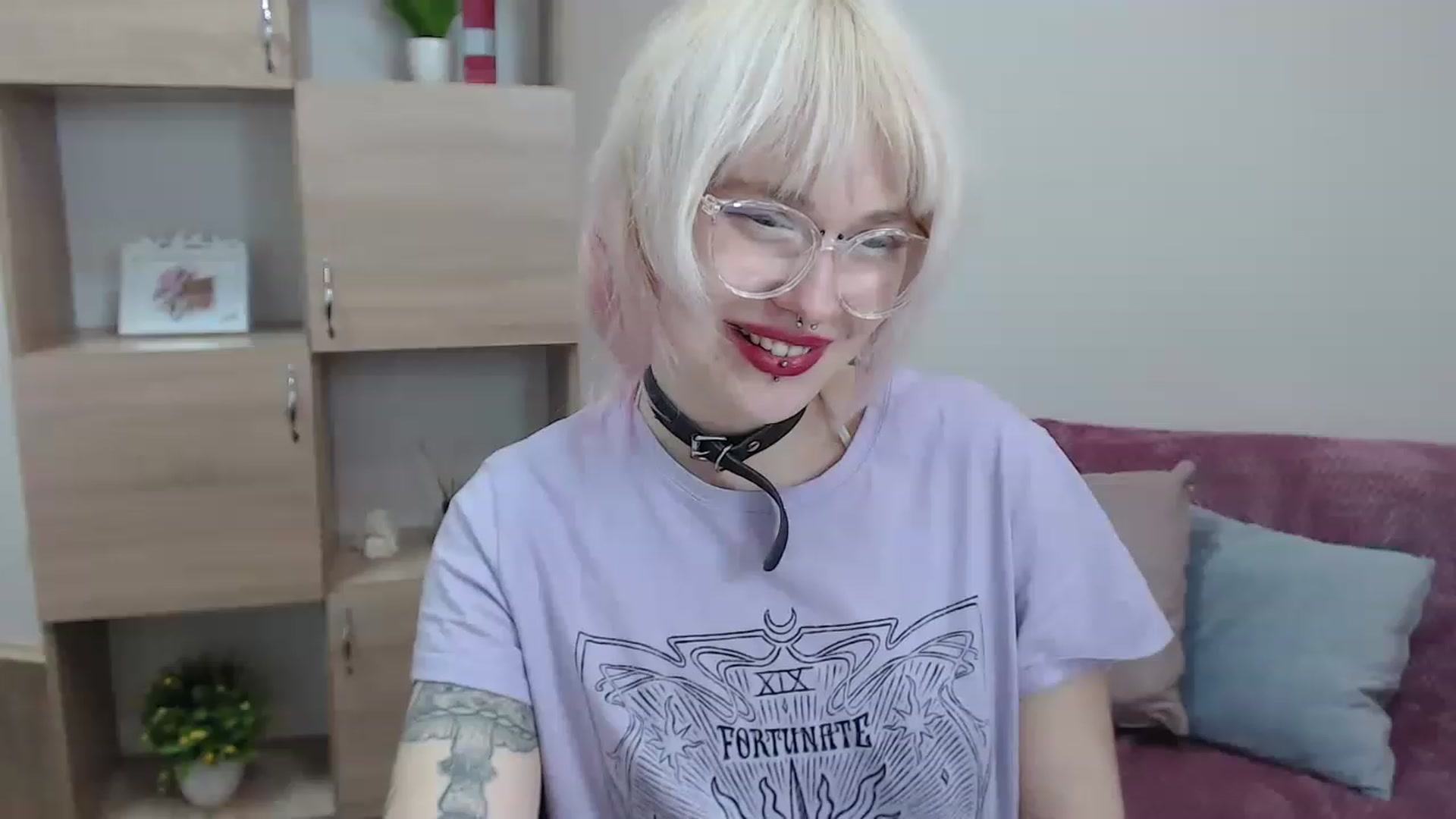 Gallery image thumbnail from Killinna's myfreecams stream on, 12/04/2022, 15:30 image 2 of 20