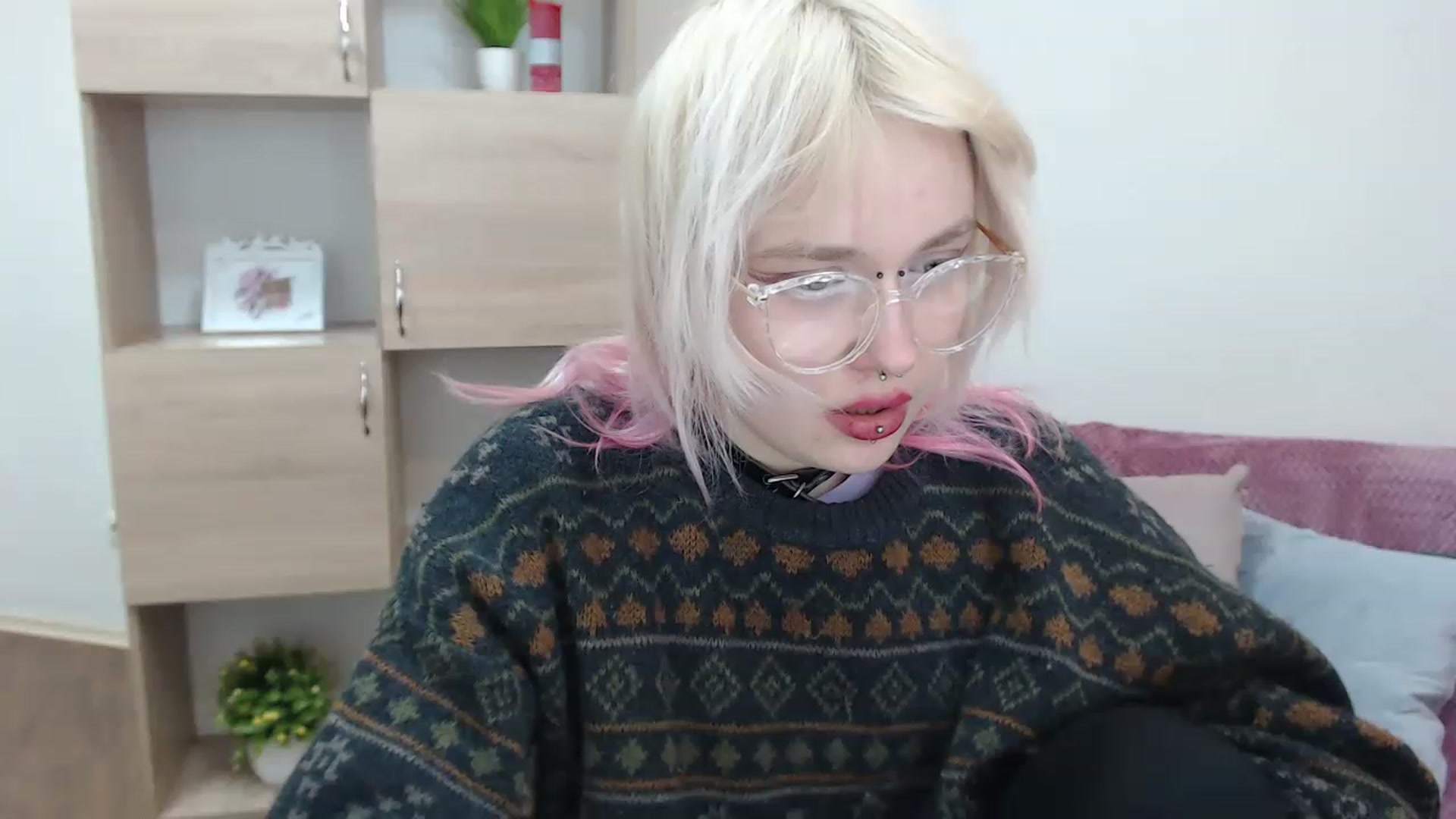 Gallery image thumbnail from Killinna's myfreecams stream on, 12/04/2022, 15:30 image 13 of 20