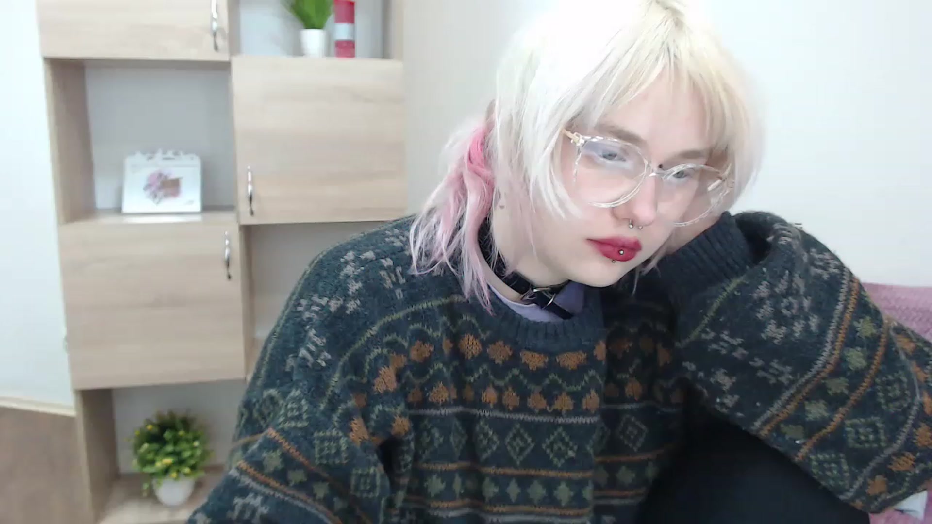Gallery image thumbnail from Killinna's myfreecams stream on, 12/04/2022, 15:30 image 4 of 20