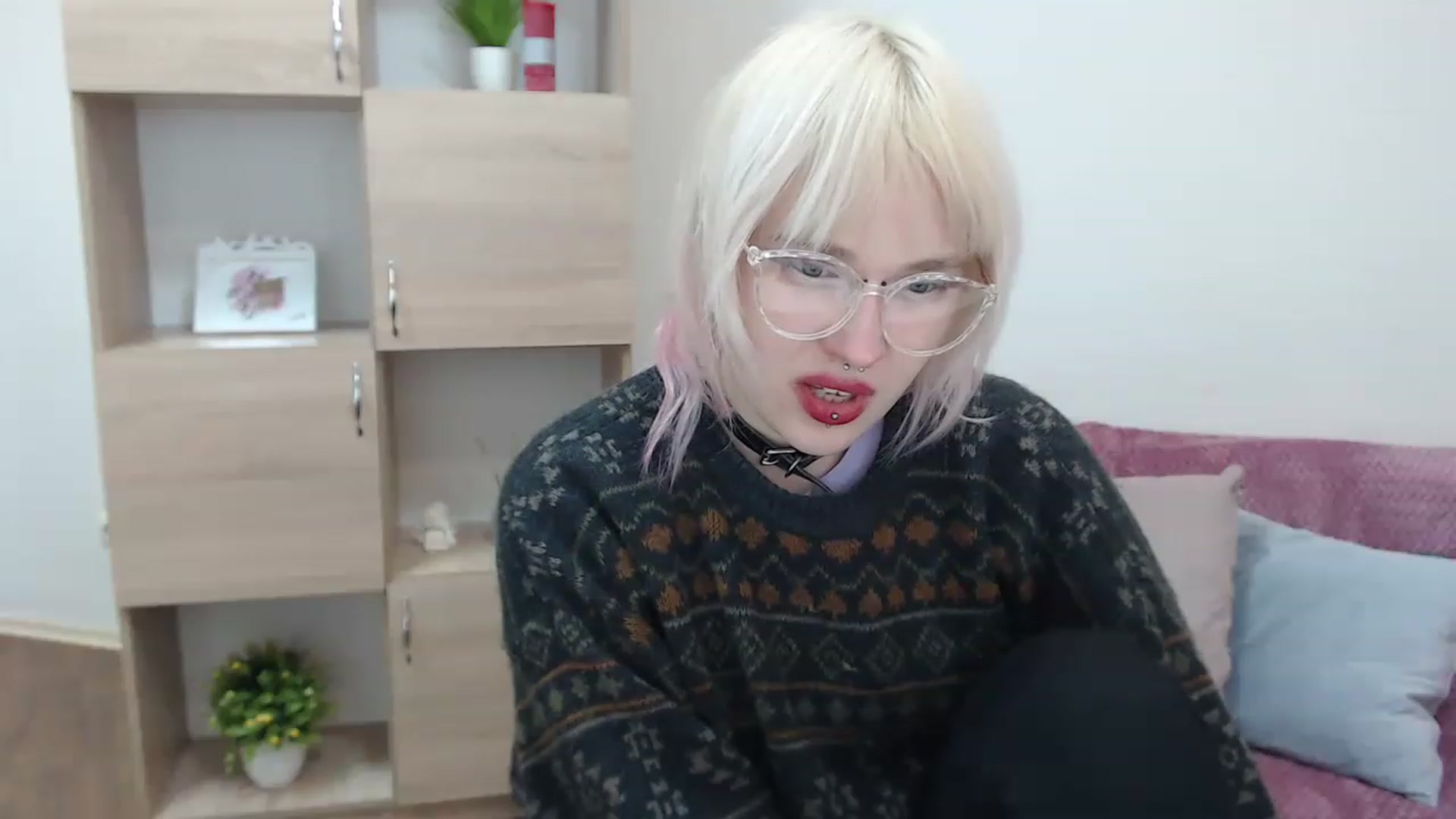 Gallery image thumbnail from Killinna's myfreecams stream on, 12/04/2022, 15:30 image 7 of 20