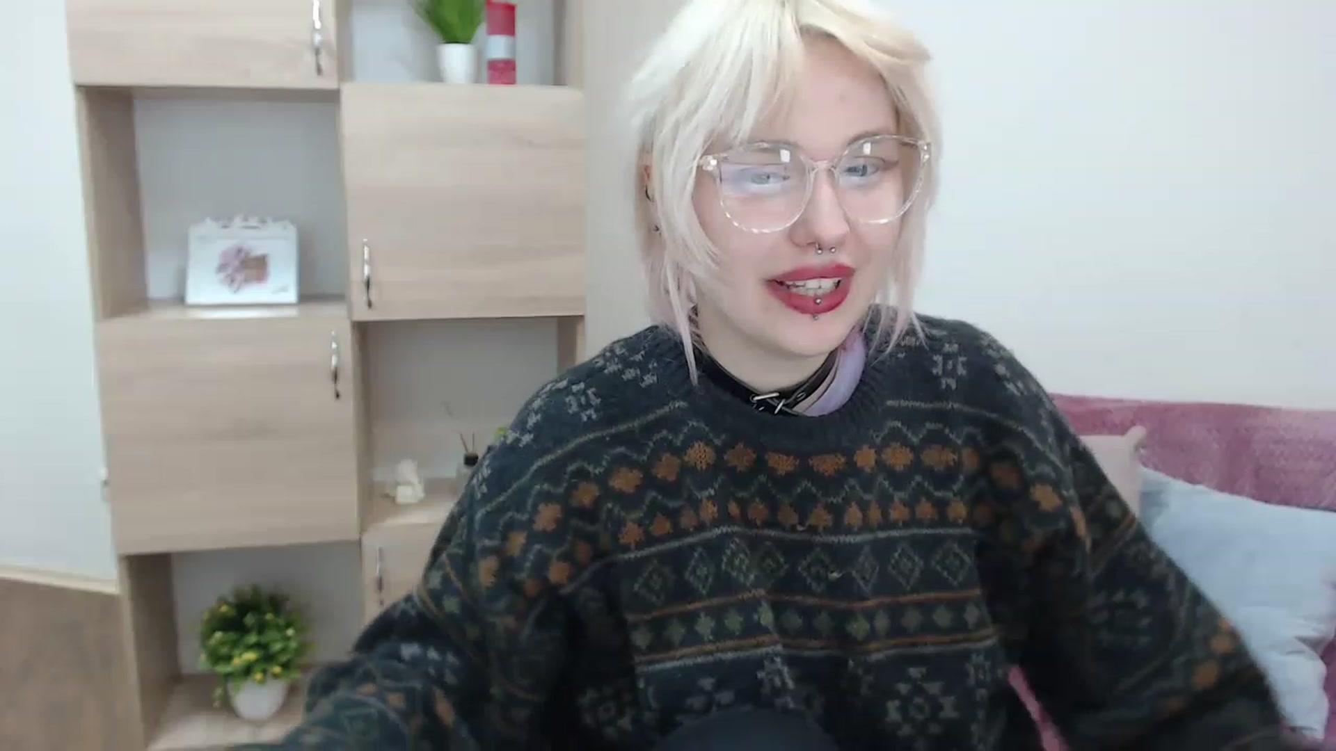 Gallery image thumbnail from Killinna's myfreecams stream on, 12/04/2022, 15:30 image 10 of 20