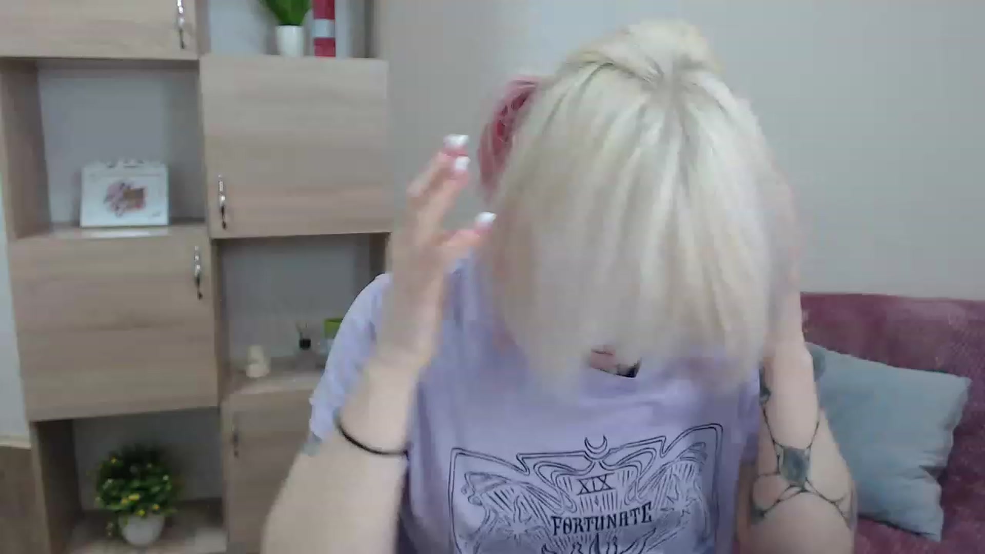 Gallery image thumbnail from Killinna's myfreecams stream on, 12/04/2022, 15:30 image 1 of 20