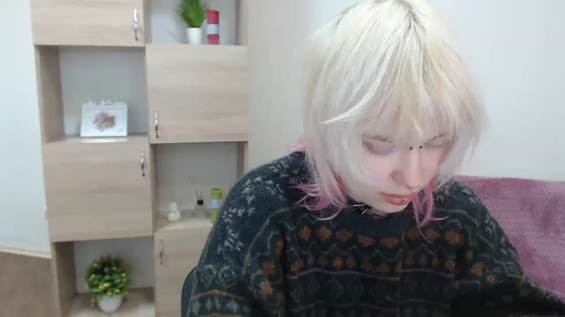 Gallery image thumbnail from Killinna's myfreecams stream on, 12/04/2022, 16:52 image 17 of 20