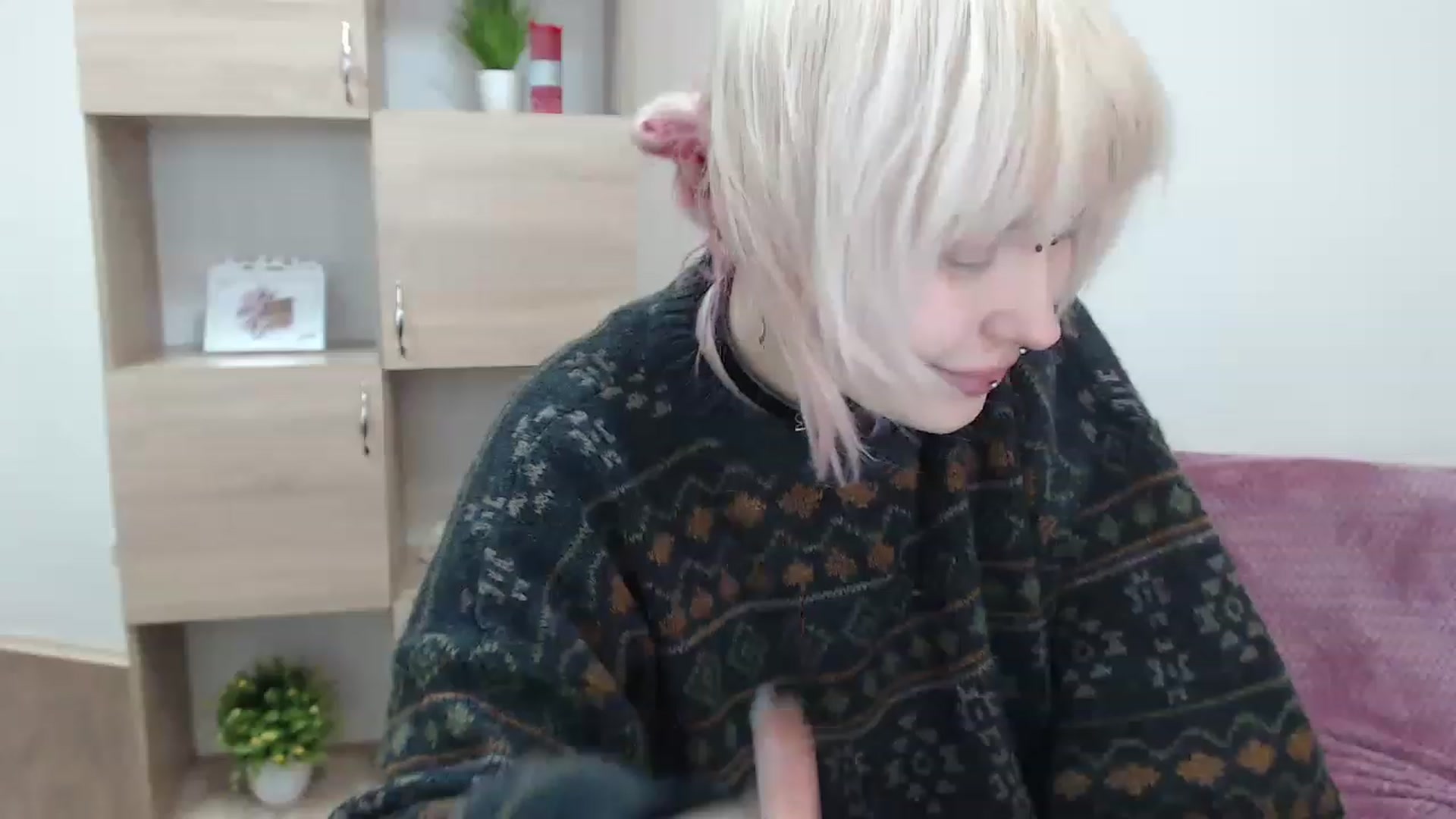 Gallery image thumbnail from Killinna's myfreecams stream on, 12/04/2022, 17:31 image 11 of 20