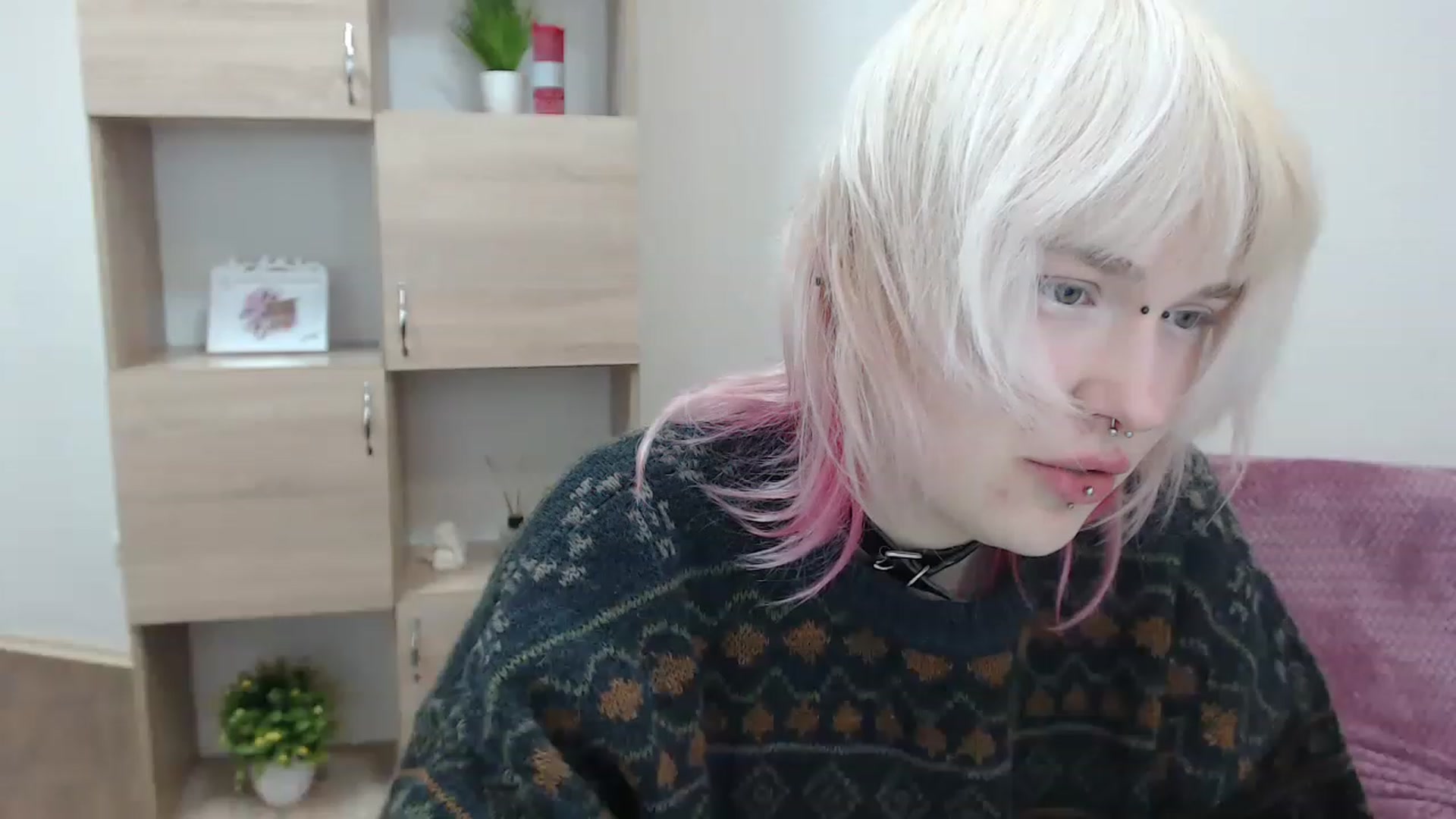 Gallery image thumbnail from Killinna's myfreecams stream on, 12/04/2022, 17:31 image 3 of 20
