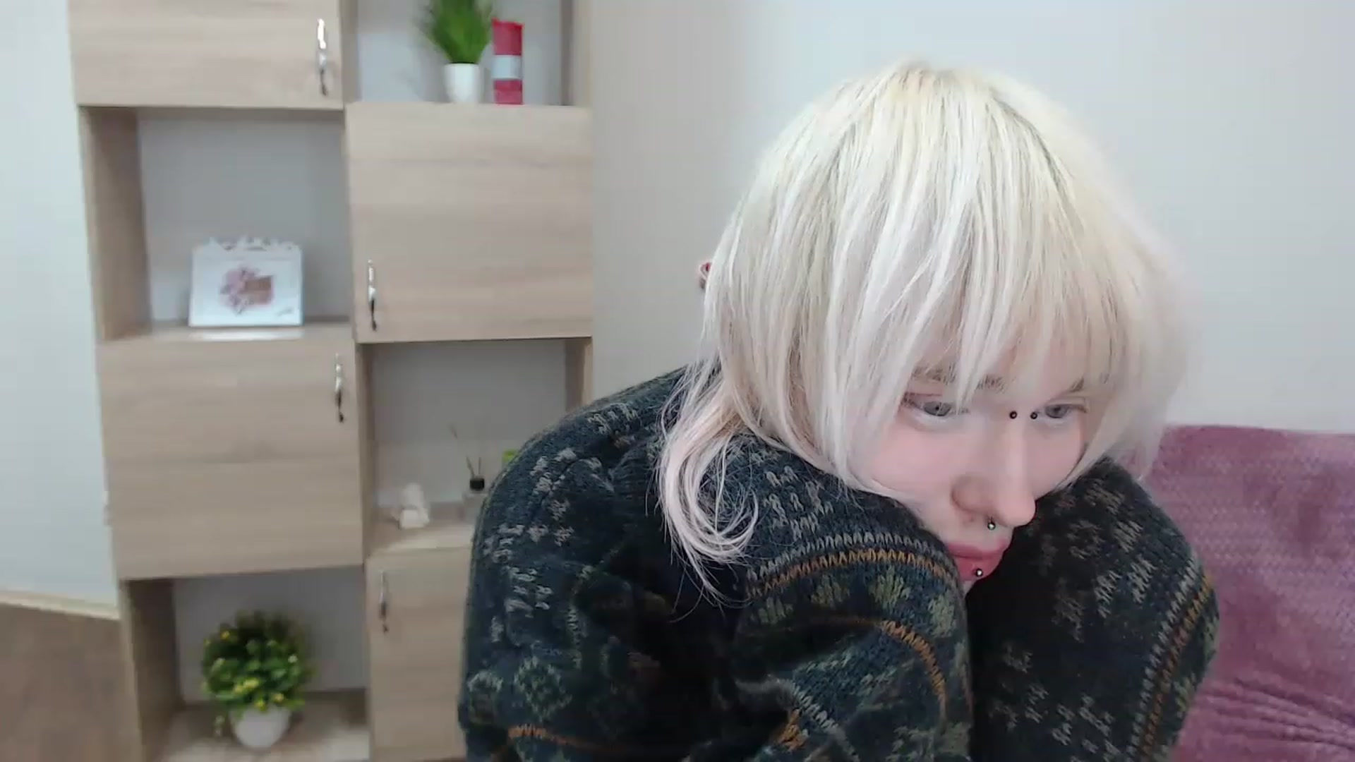 Gallery image thumbnail from Killinna's myfreecams stream on, 12/04/2022, 17:31 image 13 of 20