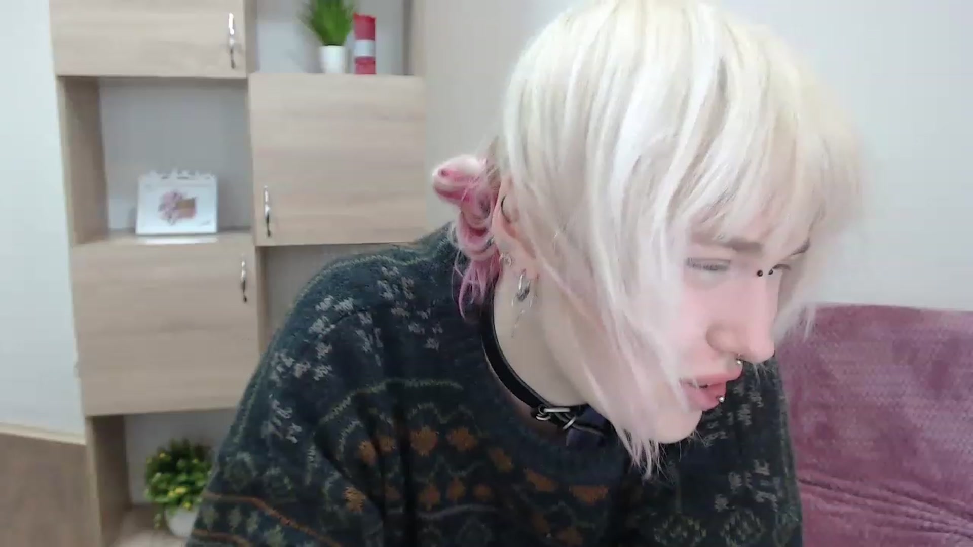 Gallery image thumbnail from Killinna's myfreecams stream on, 12/04/2022, 17:31 image 10 of 20
