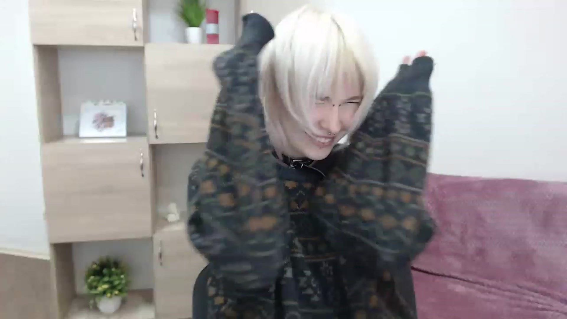 Gallery image thumbnail from Killinna's myfreecams stream on, 12/04/2022, 17:31 image 15 of 20