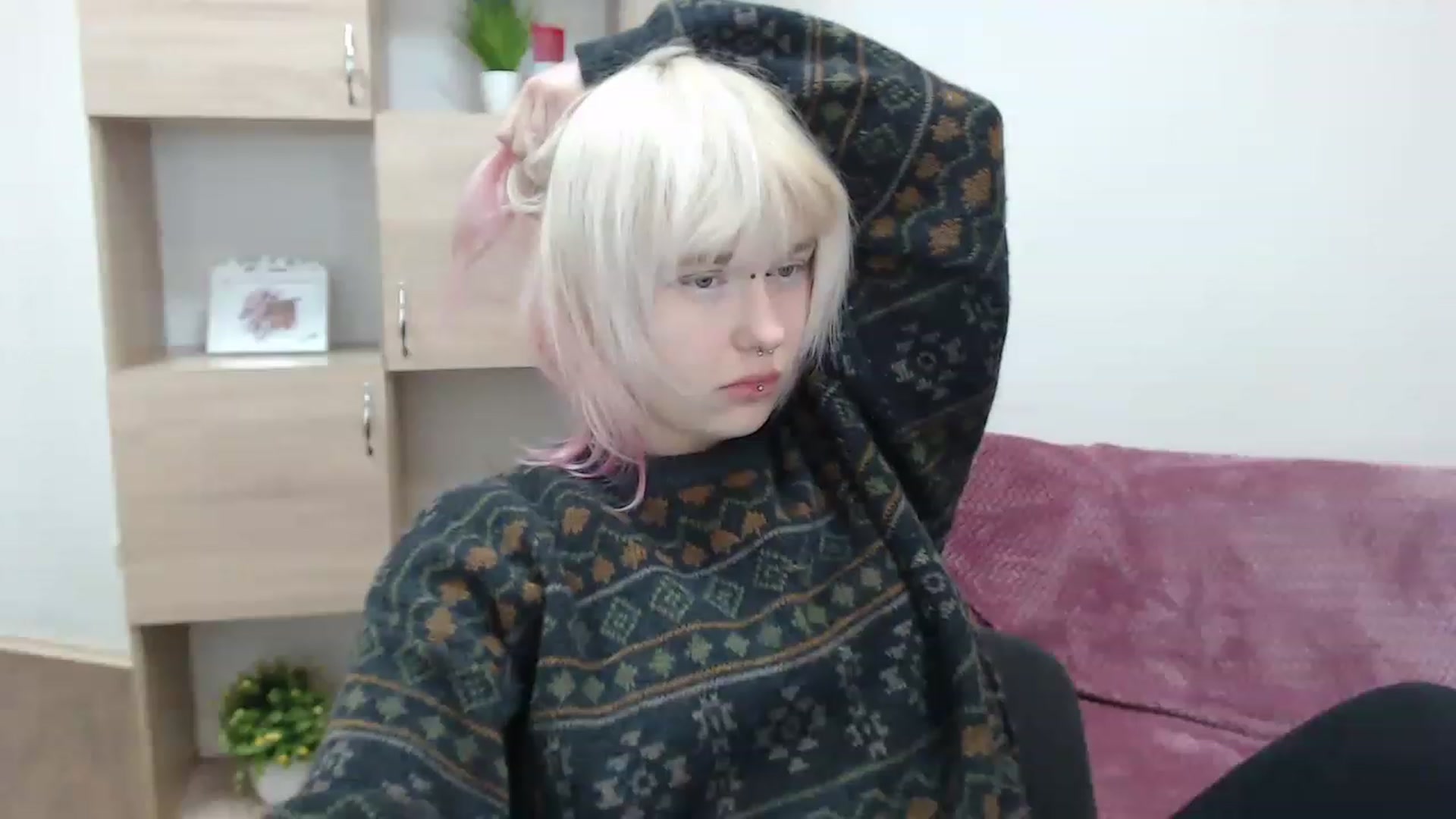 Gallery image thumbnail from Killinna's myfreecams stream on, 12/04/2022, 17:31 image 6 of 20
