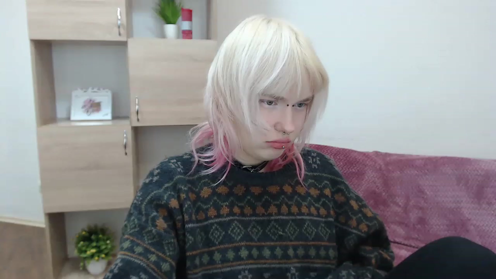 Gallery image thumbnail from Killinna's myfreecams stream on, 12/04/2022, 17:31 image 5 of 20