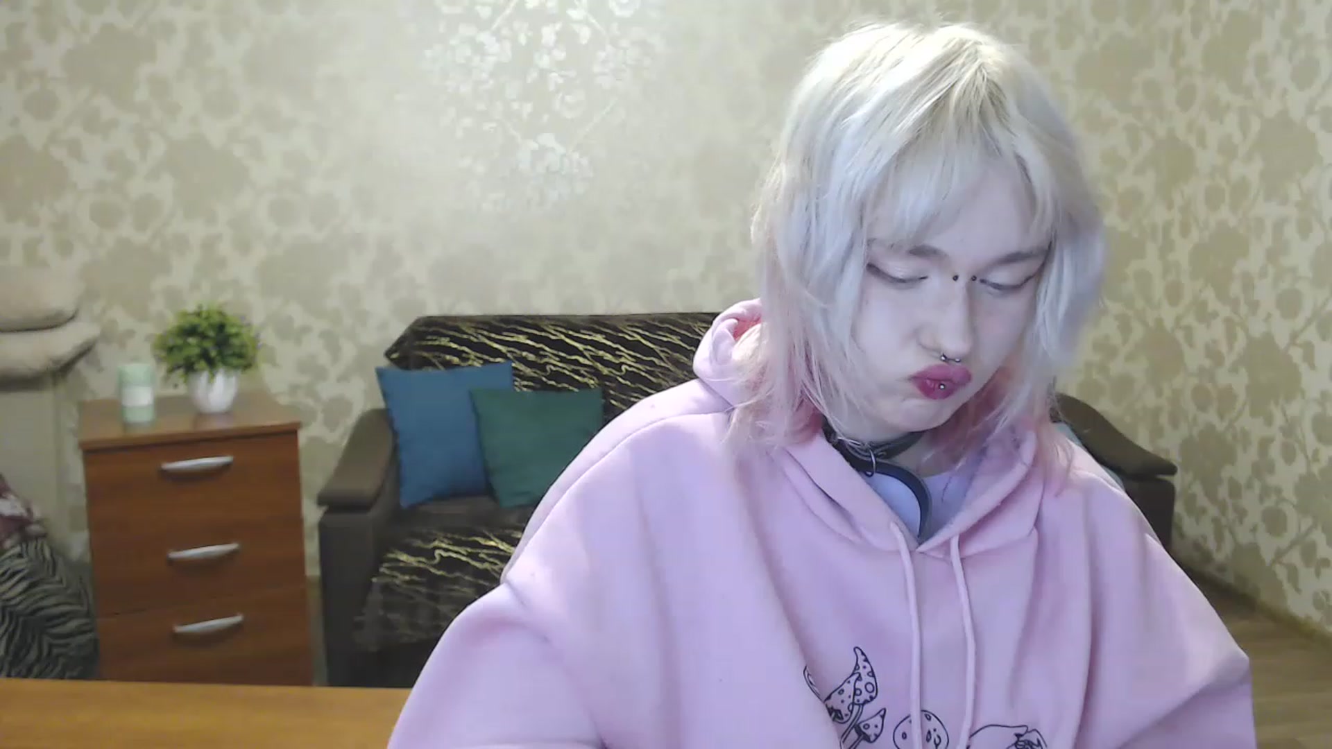 Gallery image thumbnail from Killinna's myfreecams stream on, 12/08/2022, 15:08 image 6 of 20