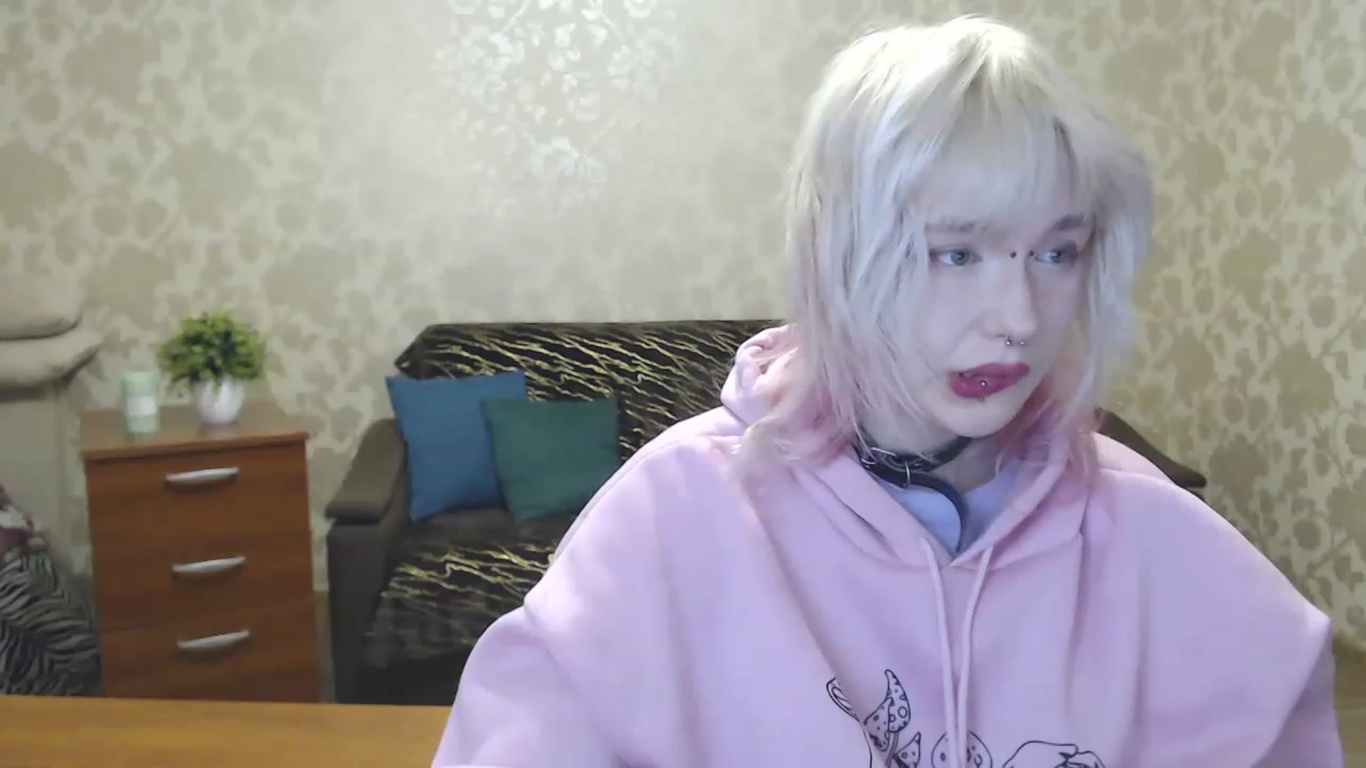 Gallery image thumbnail from Killinna's myfreecams stream on, 12/08/2022, 15:08 image 1 of 20