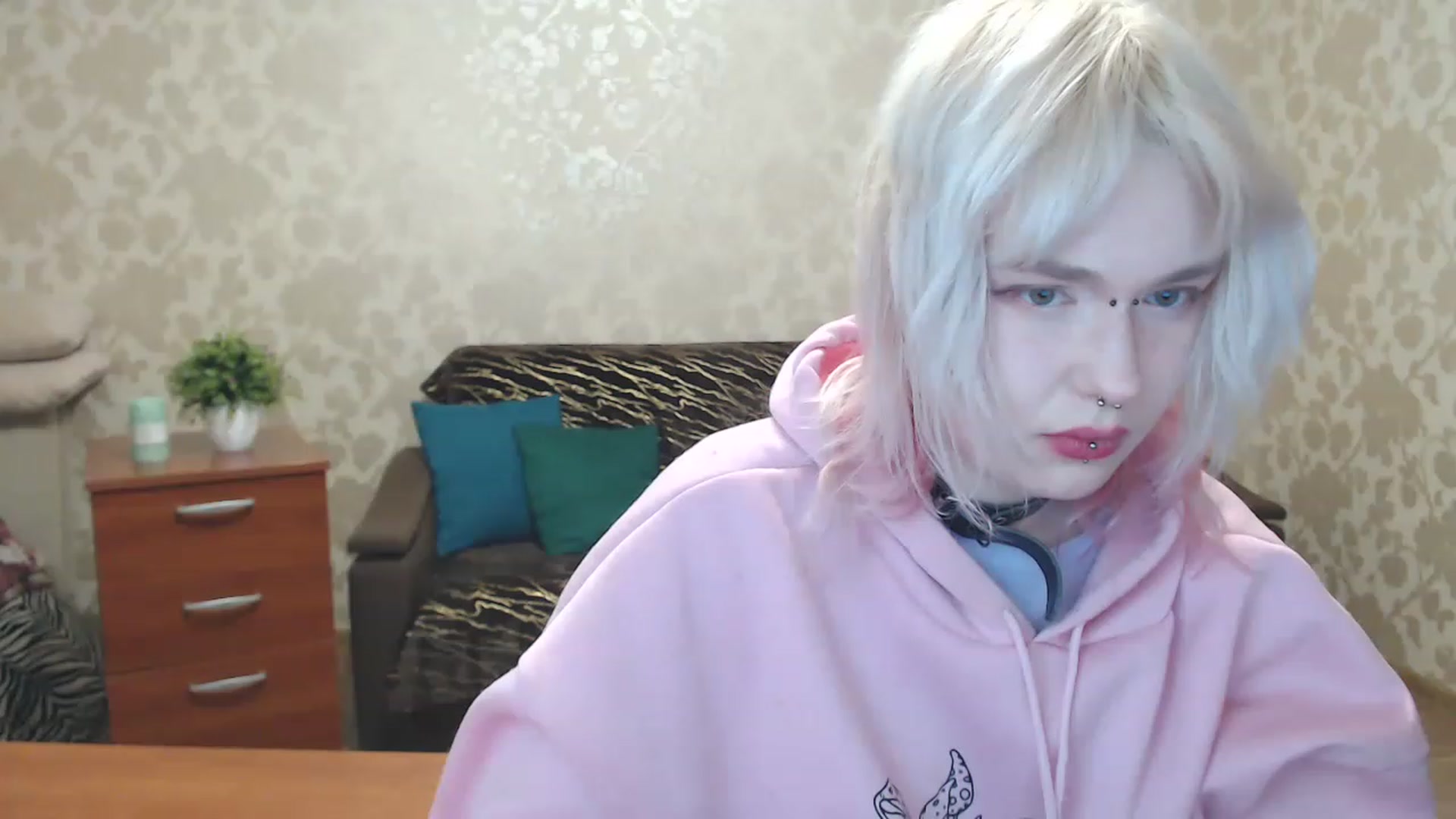 Gallery image thumbnail from Killinna's myfreecams stream on, 12/08/2022, 15:08 image 3 of 20