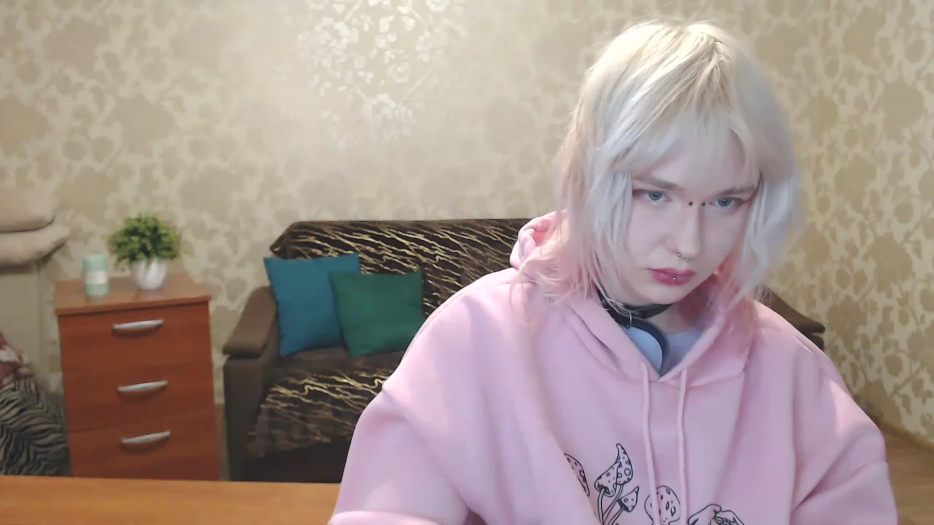 Gallery image thumbnail from Killinna's myfreecams stream on, 12/08/2022, 15:08 image 13 of 20