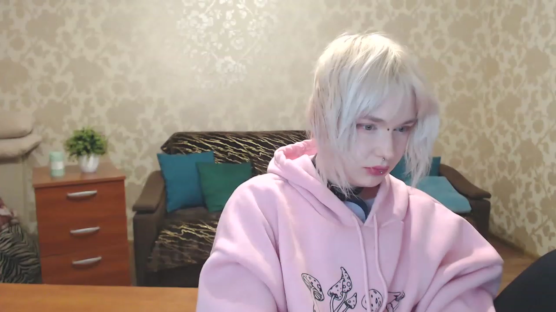 Gallery image thumbnail from Killinna's myfreecams stream on, 12/08/2022, 15:08 image 19 of 20
