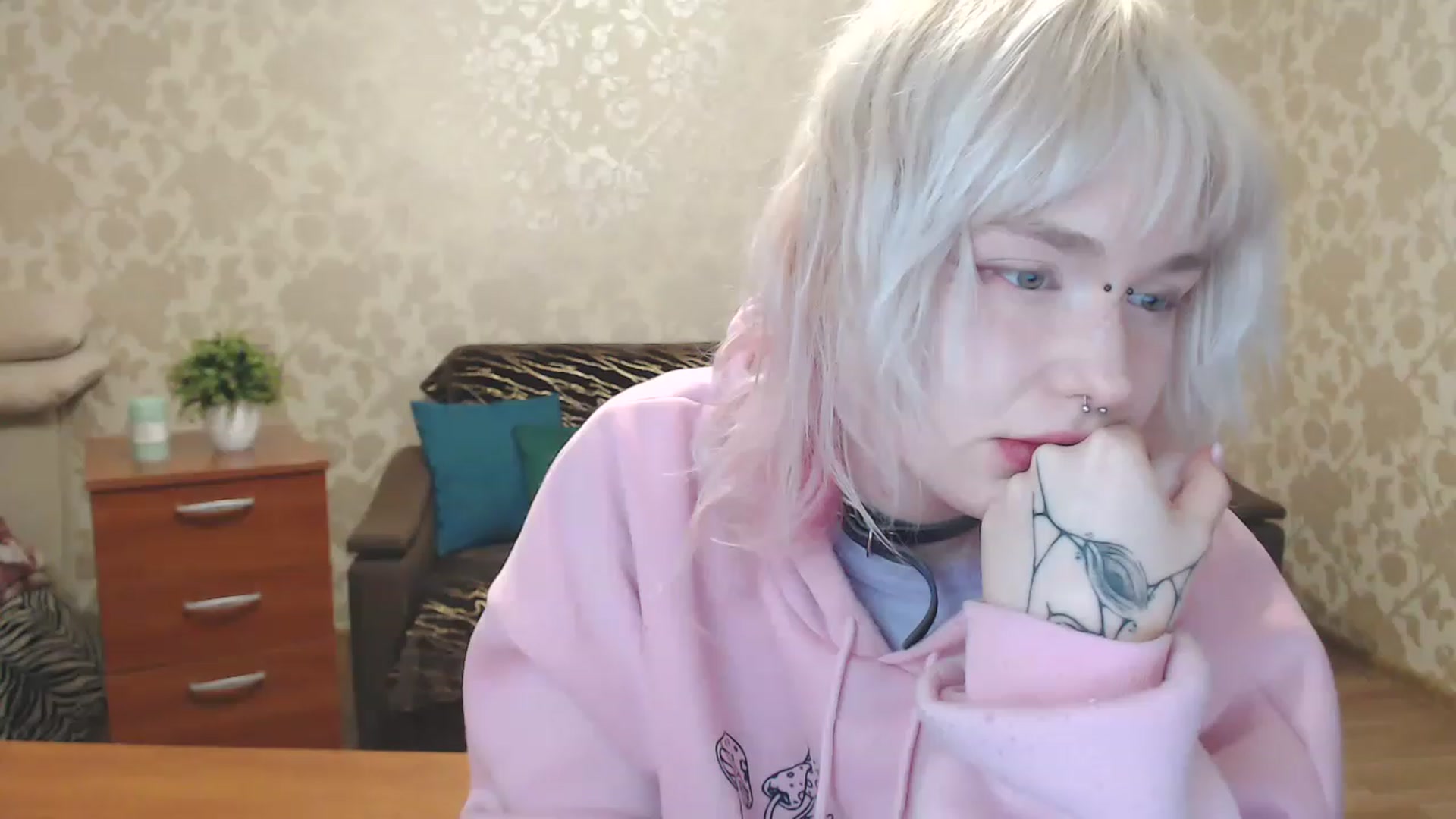Gallery image thumbnail from Killinna's myfreecams stream on, 12/08/2022, 15:08 image 11 of 20
