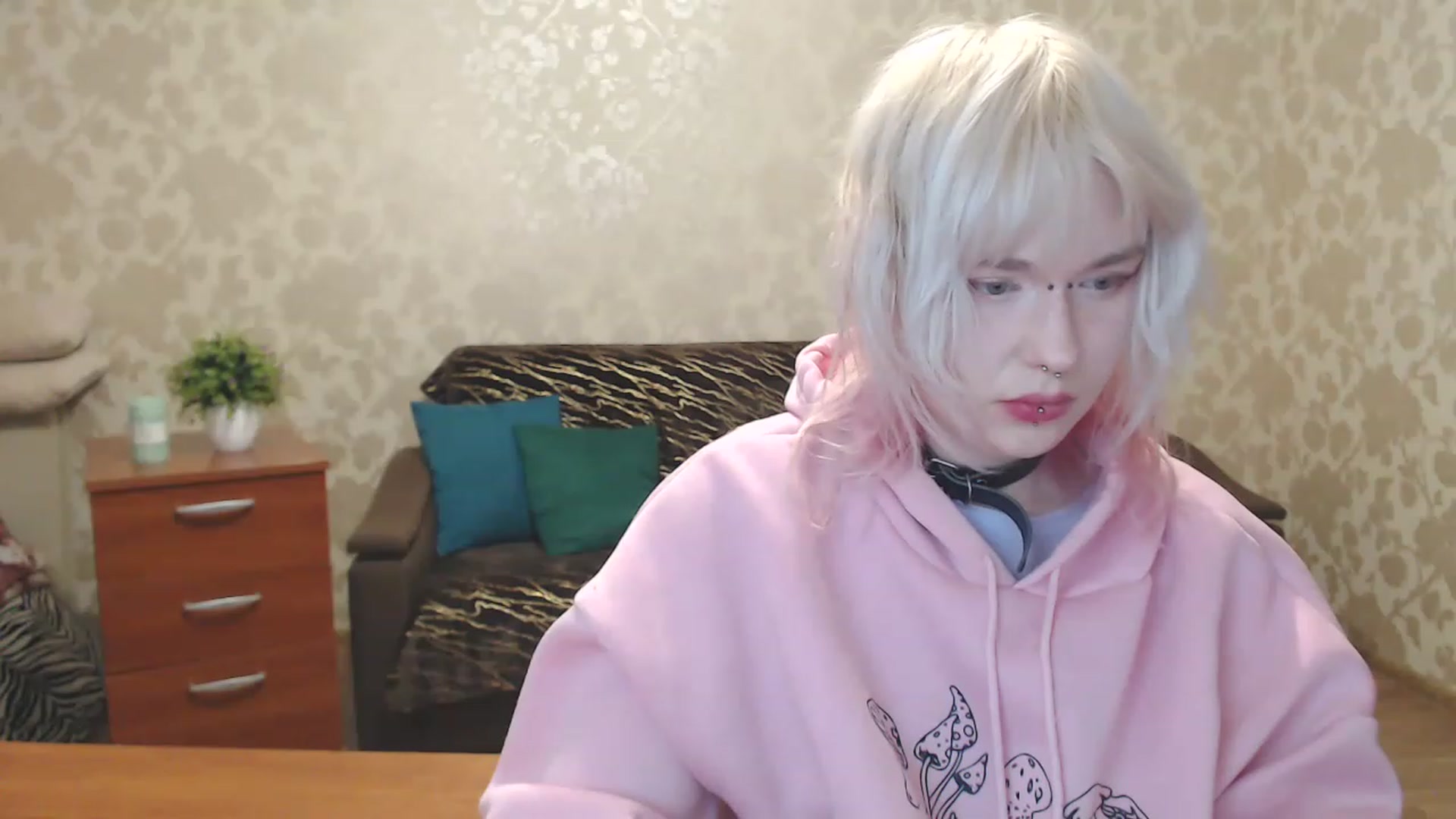 Gallery image thumbnail from Killinna's myfreecams stream on, 12/08/2022, 15:08 image 12 of 20