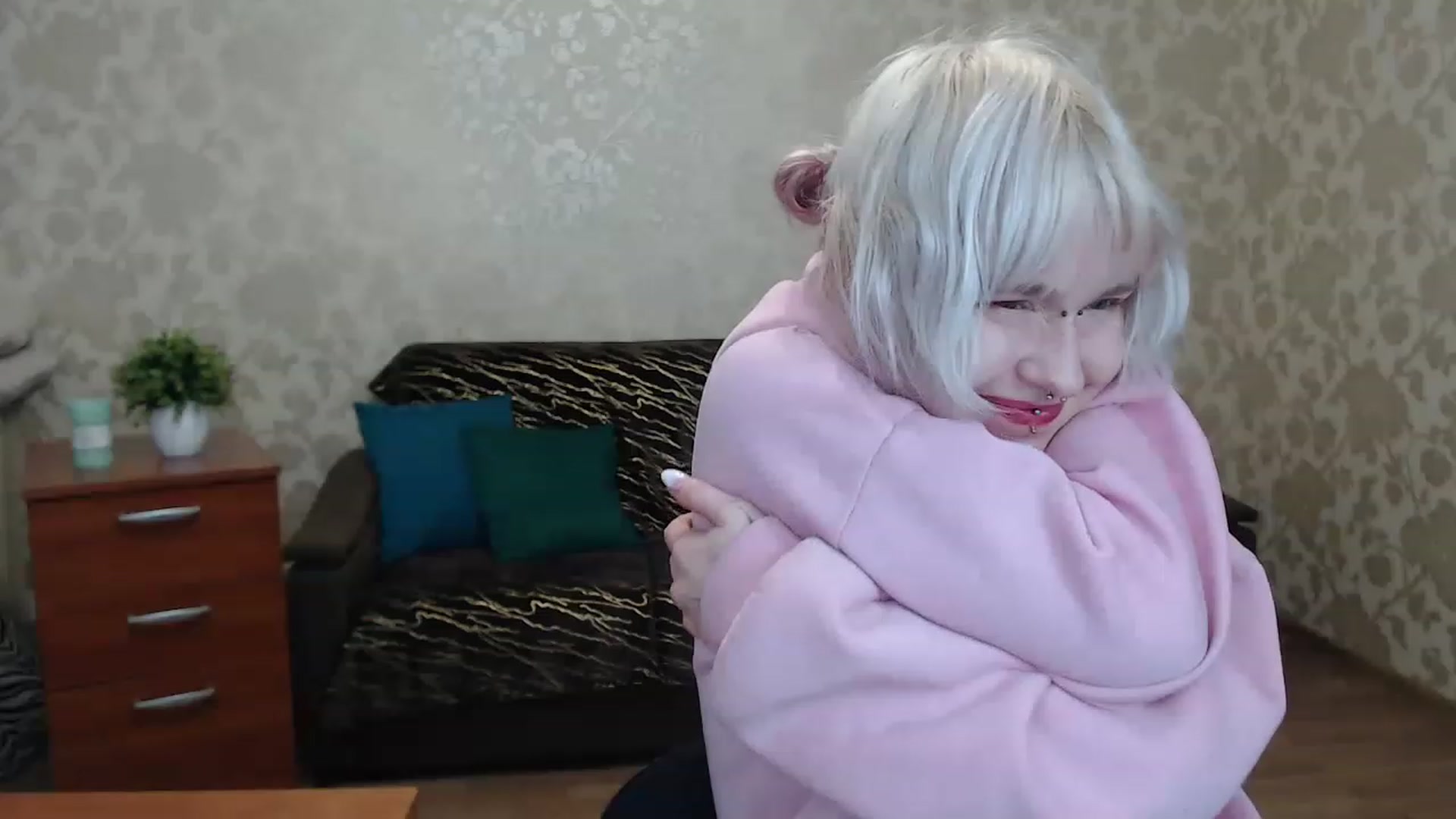 Gallery image thumbnail from Killinna's myfreecams stream on, 12/08/2022, 16:30 image 18 of 20