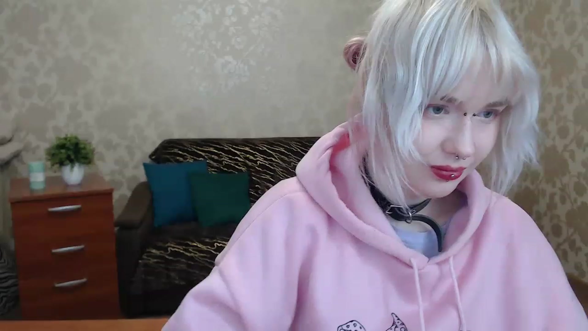 Gallery image thumbnail from Killinna's myfreecams stream on, 12/08/2022, 16:30 image 17 of 20