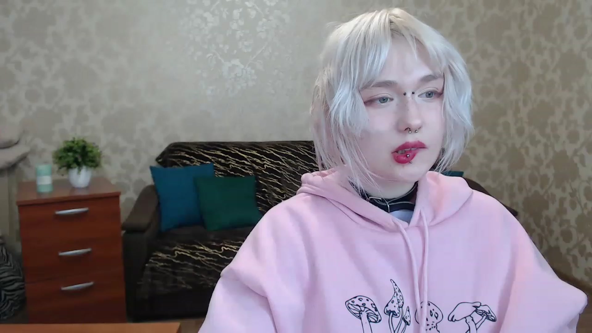 Gallery image thumbnail from Killinna's myfreecams stream on, 12/08/2022, 16:30 image 6 of 20