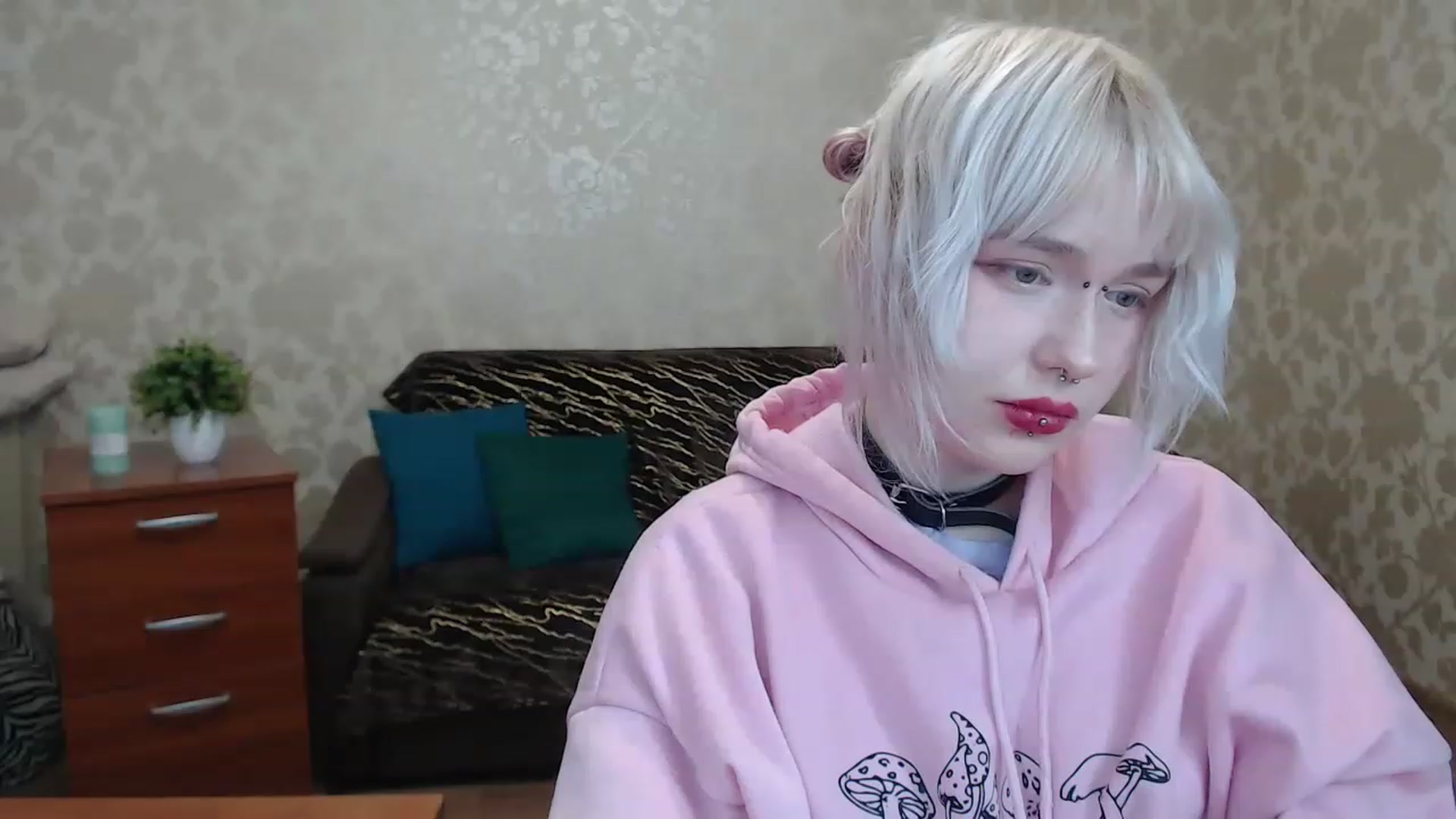 Gallery image thumbnail from Killinna's myfreecams stream on, 12/08/2022, 16:30 image 1 of 20