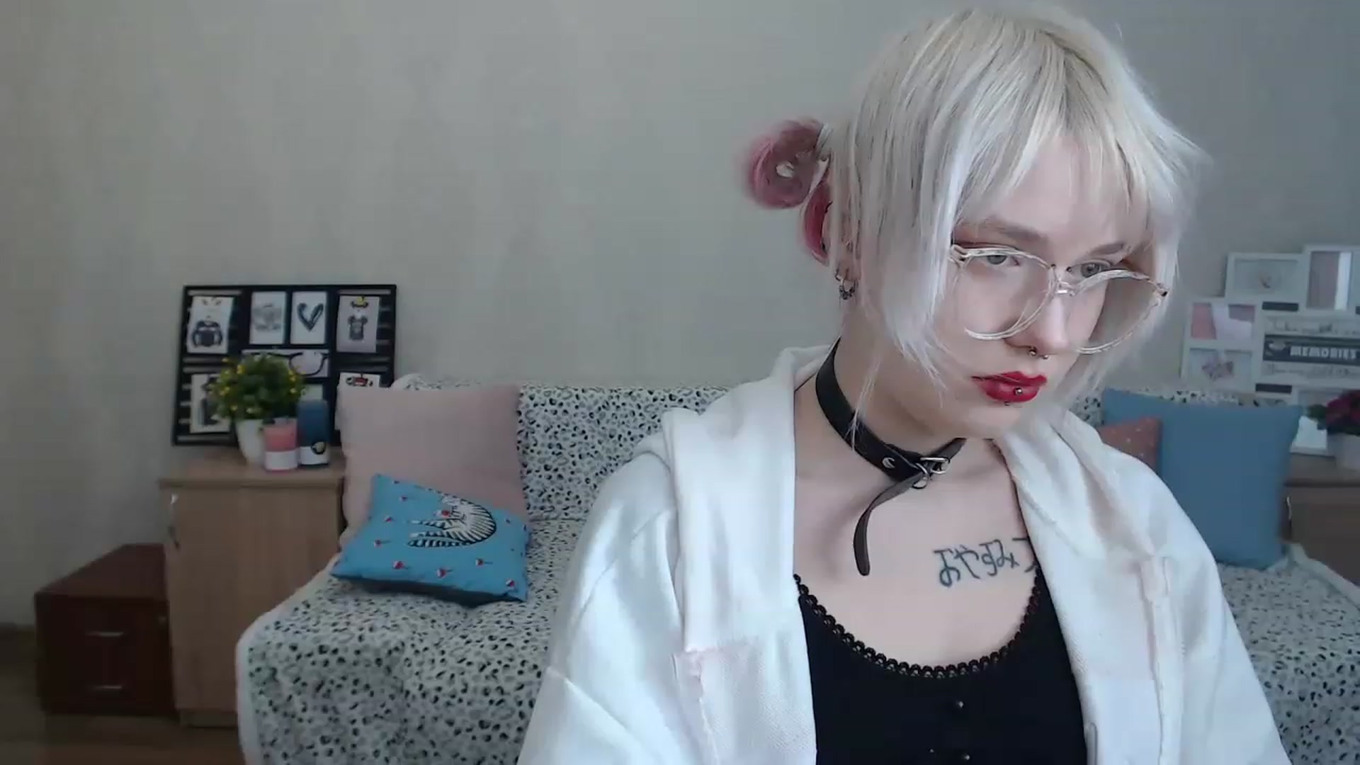Gallery image thumbnail from Killinna's myfreecams stream on, 12/10/2022, 13:23 image 13 of 20