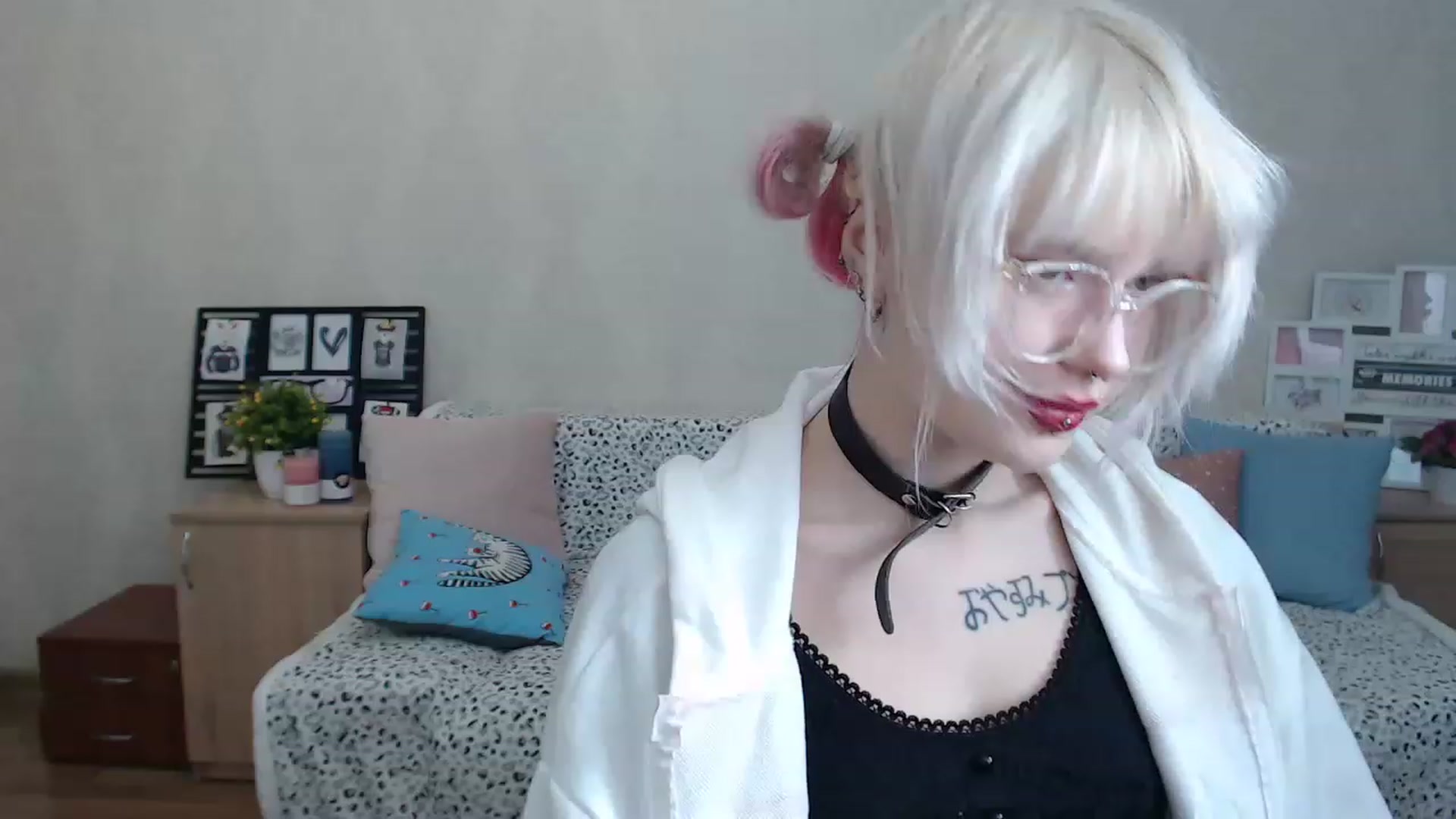 Gallery image thumbnail from Killinna's myfreecams stream on, 12/10/2022, 13:23 image 12 of 20