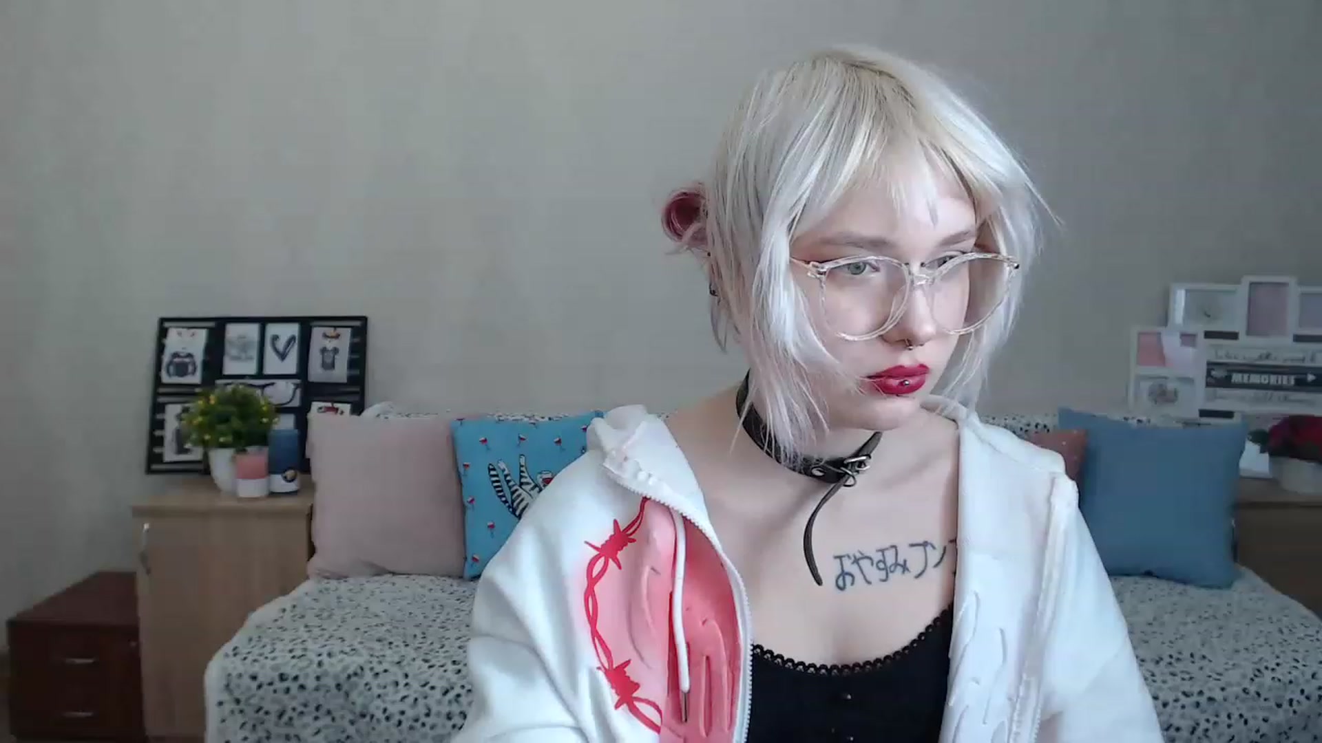Gallery image thumbnail from Killinna's myfreecams stream on, 12/10/2022, 14:31 image 17 of 20