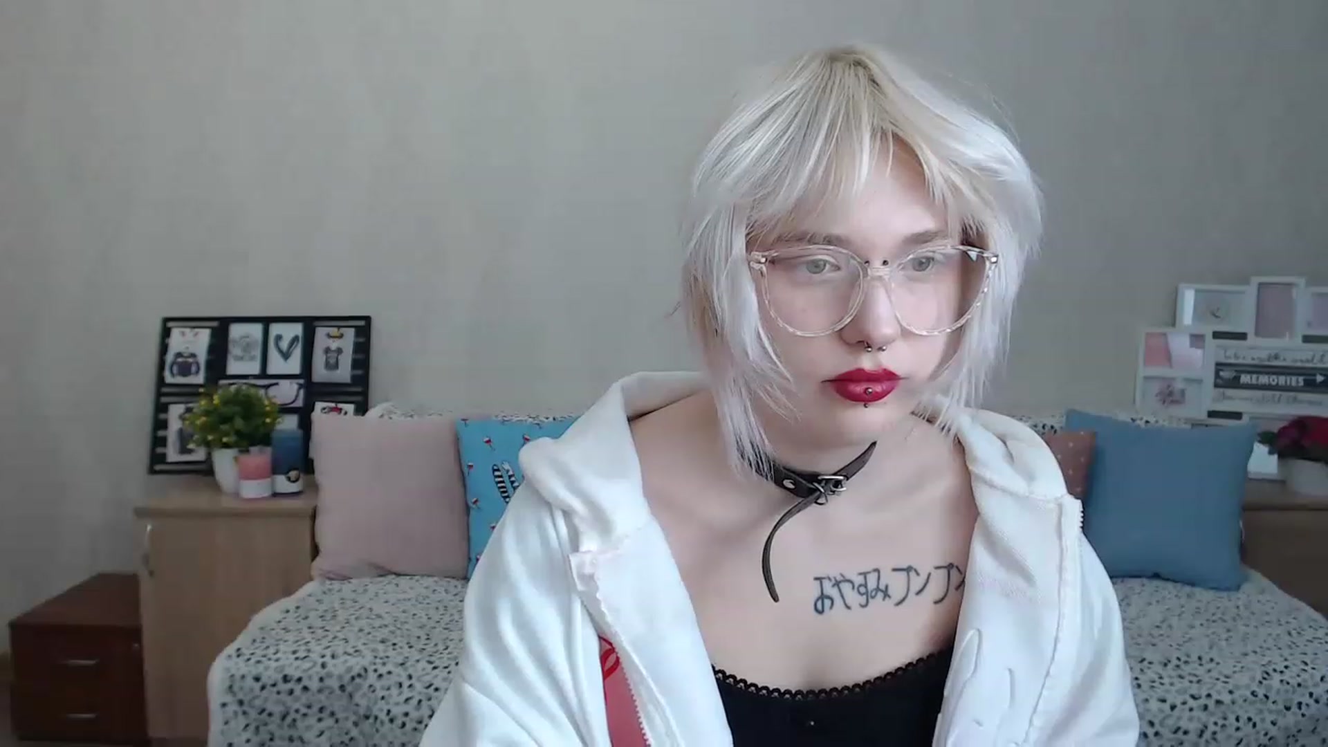 Gallery image thumbnail from Killinna's myfreecams stream on, 12/10/2022, 14:31 image 2 of 20