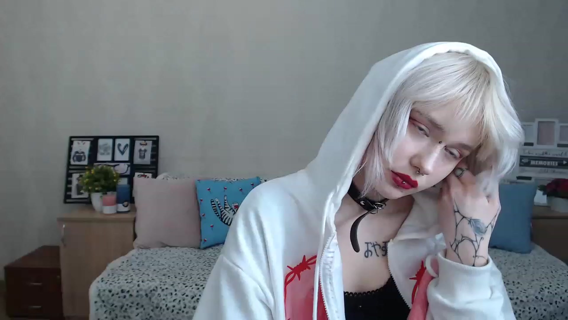 Gallery image thumbnail from Killinna's myfreecams stream on, 12/10/2022, 14:31 image 11 of 20