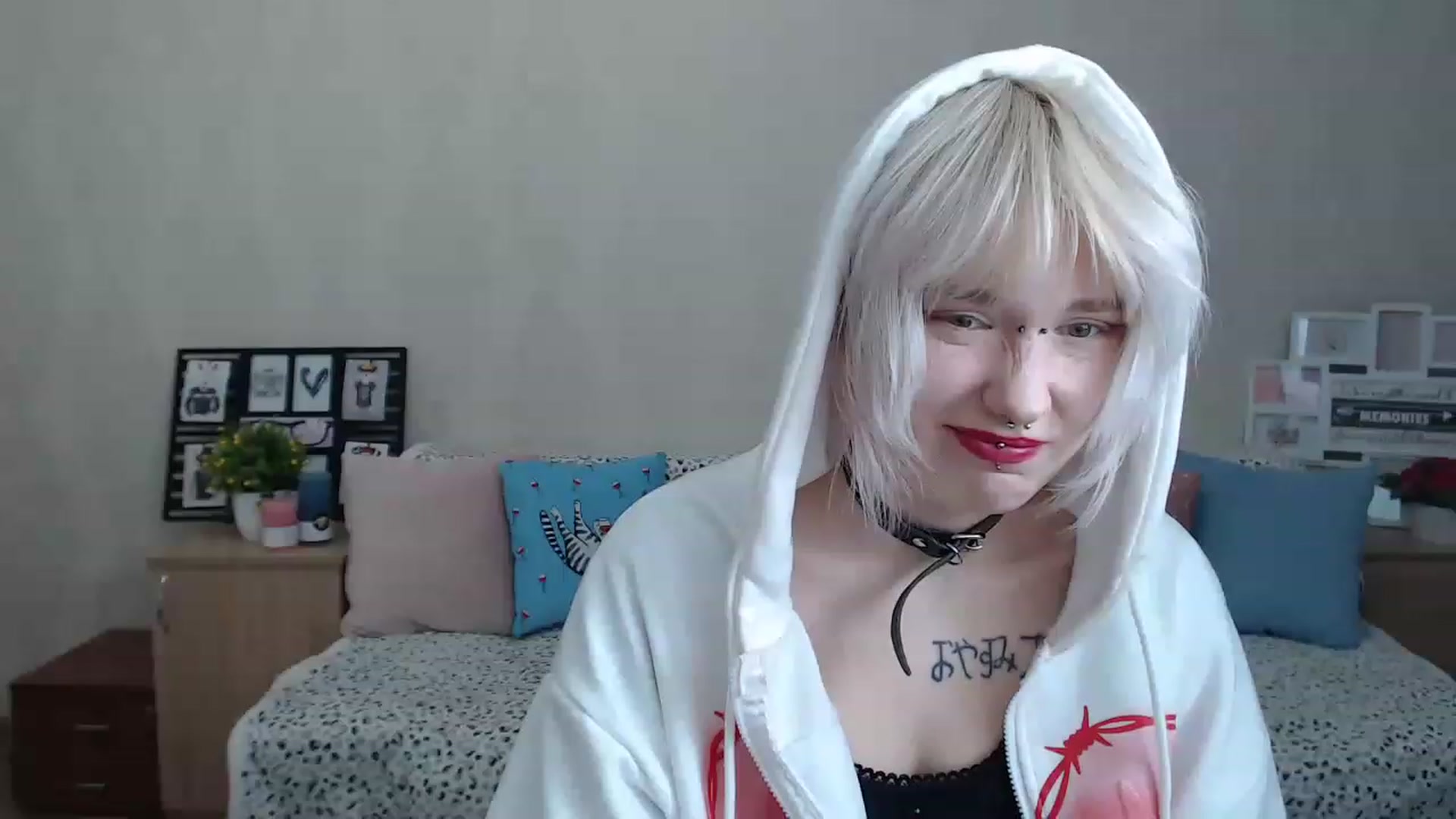 Gallery image thumbnail from Killinna's myfreecams stream on, 12/10/2022, 14:31 image 10 of 20