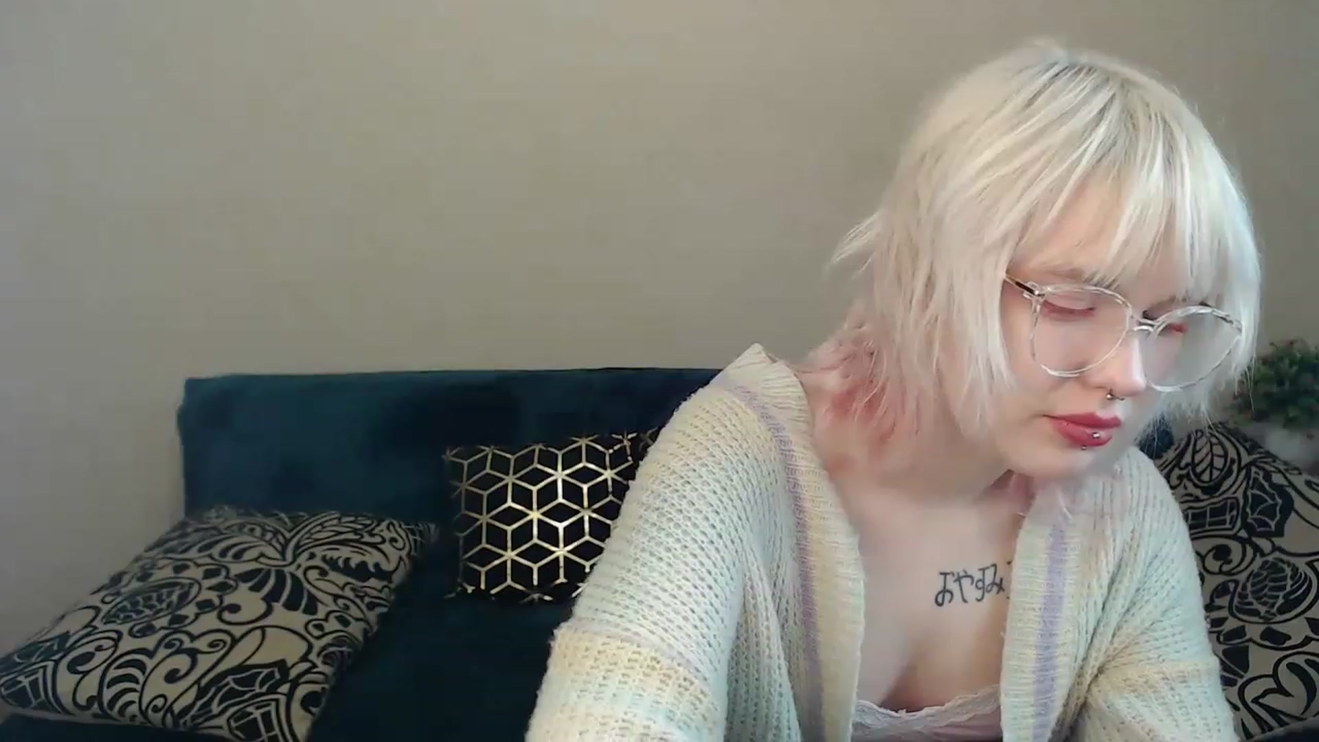 Gallery image thumbnail from Killinna's myfreecams stream on, 12/11/2022, 14:47 image 16 of 20