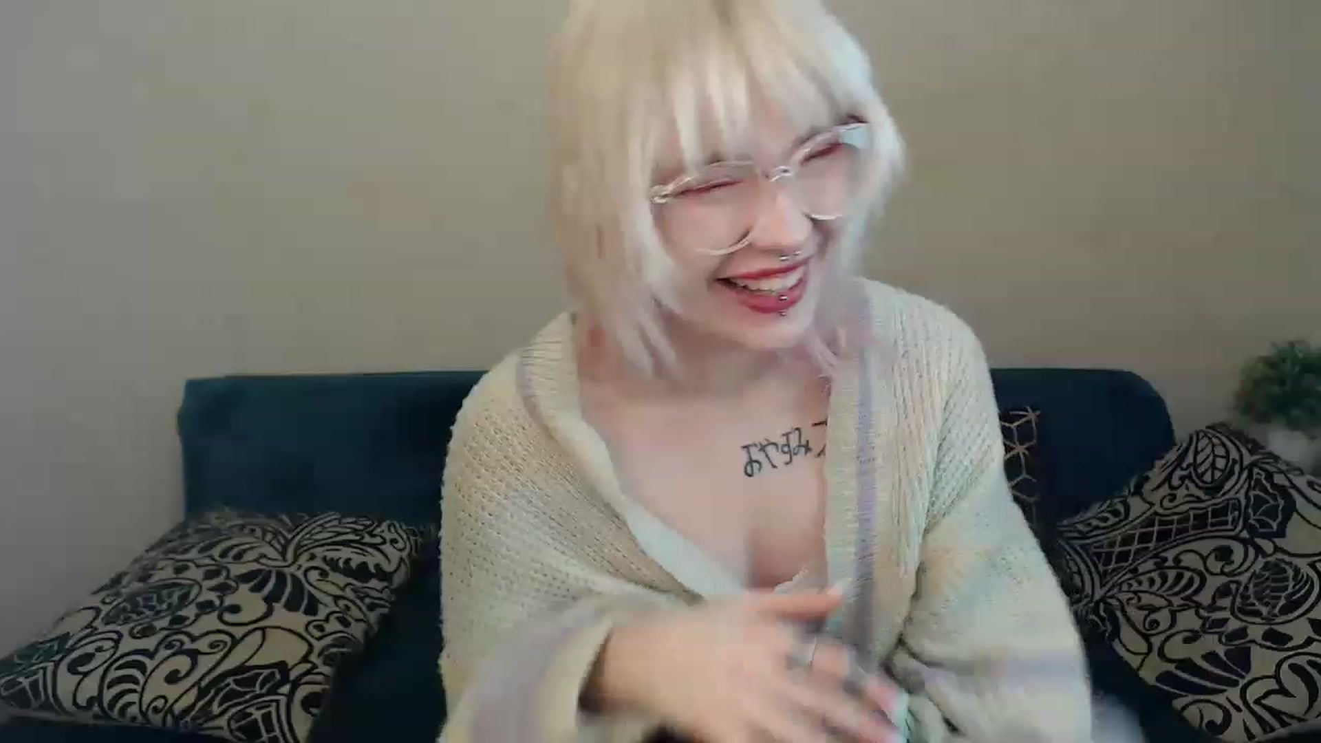 Gallery image thumbnail from Killinna's myfreecams stream on, 12/11/2022, 14:47 image 15 of 20