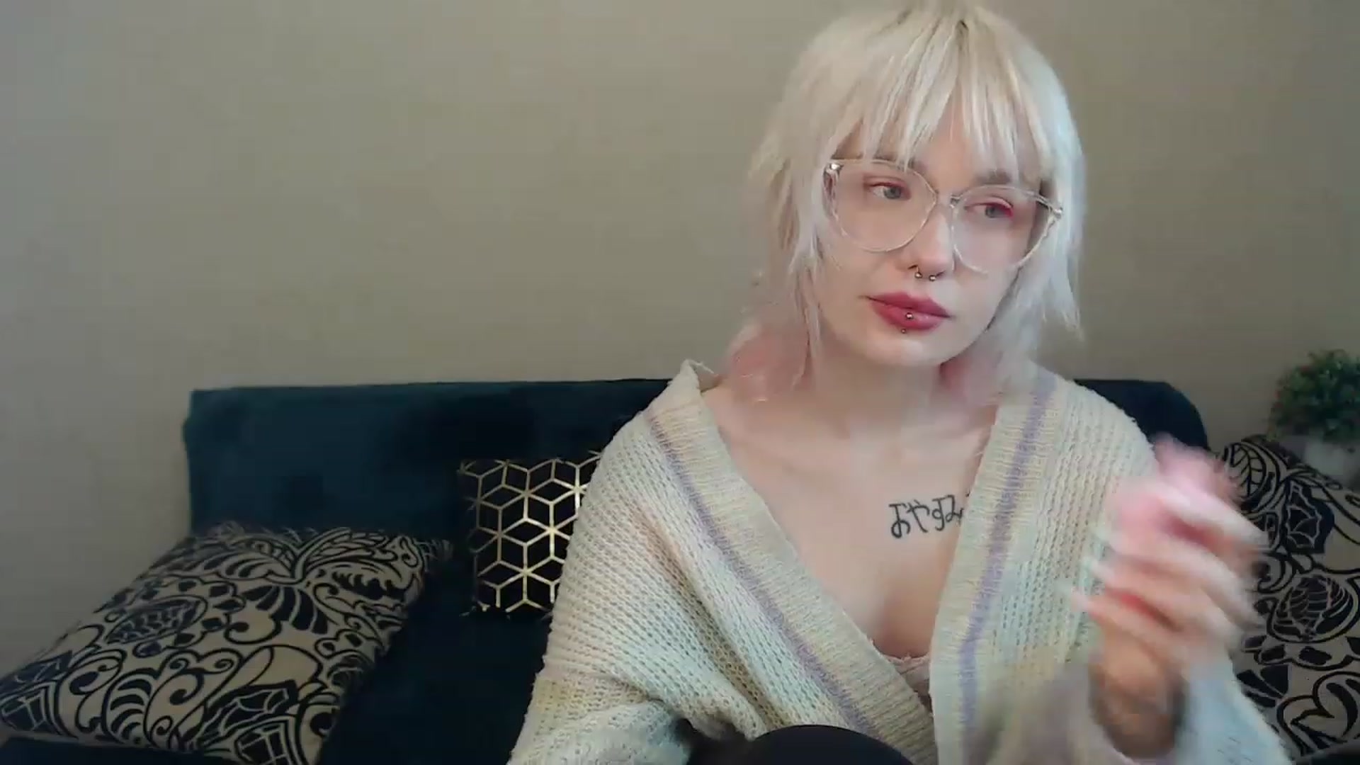 Gallery image thumbnail from Killinna's myfreecams stream on, 12/11/2022, 14:47 image 13 of 20