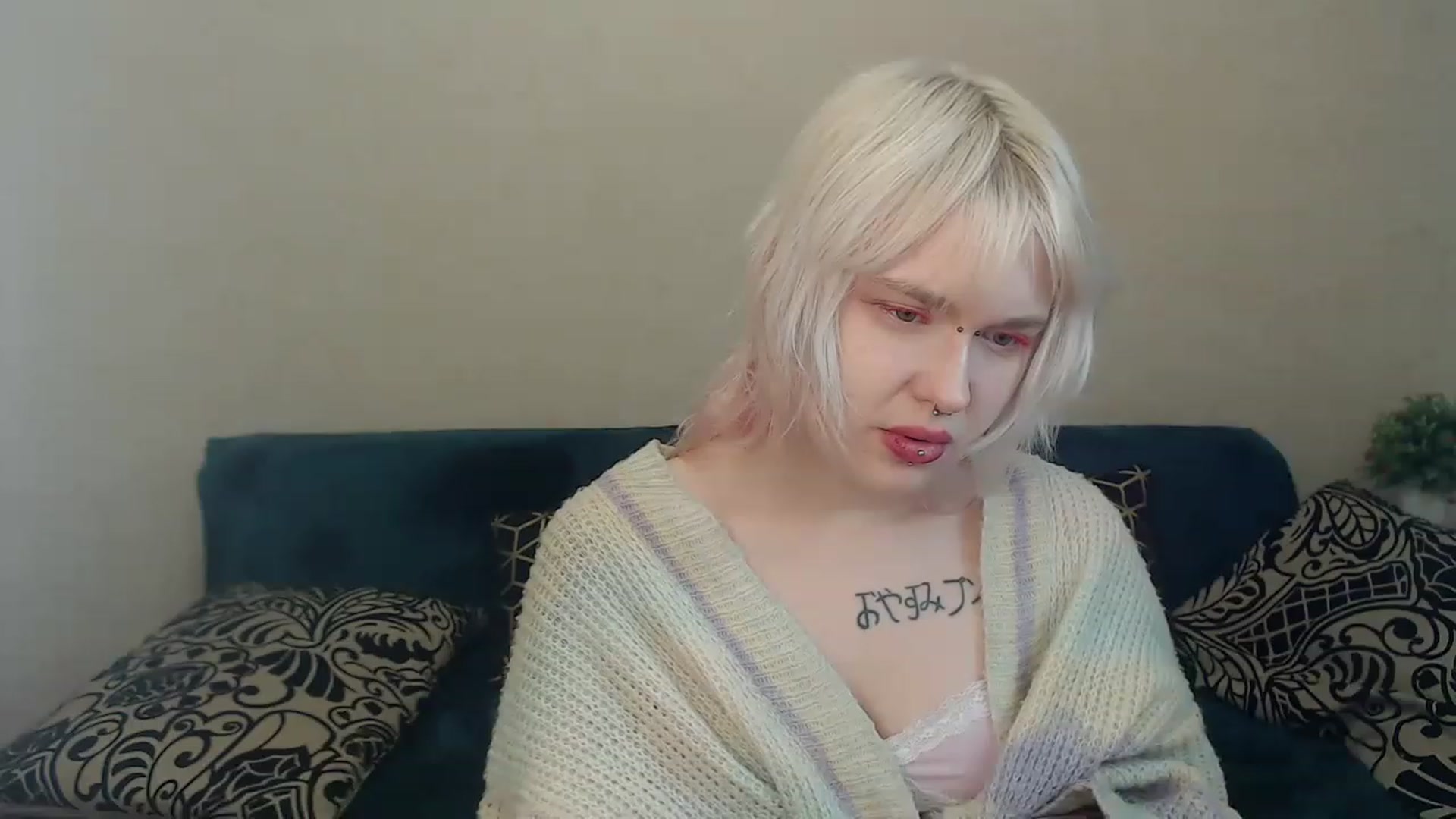 Gallery image thumbnail from Killinna's myfreecams stream on, 12/11/2022, 17:32 image 12 of 20
