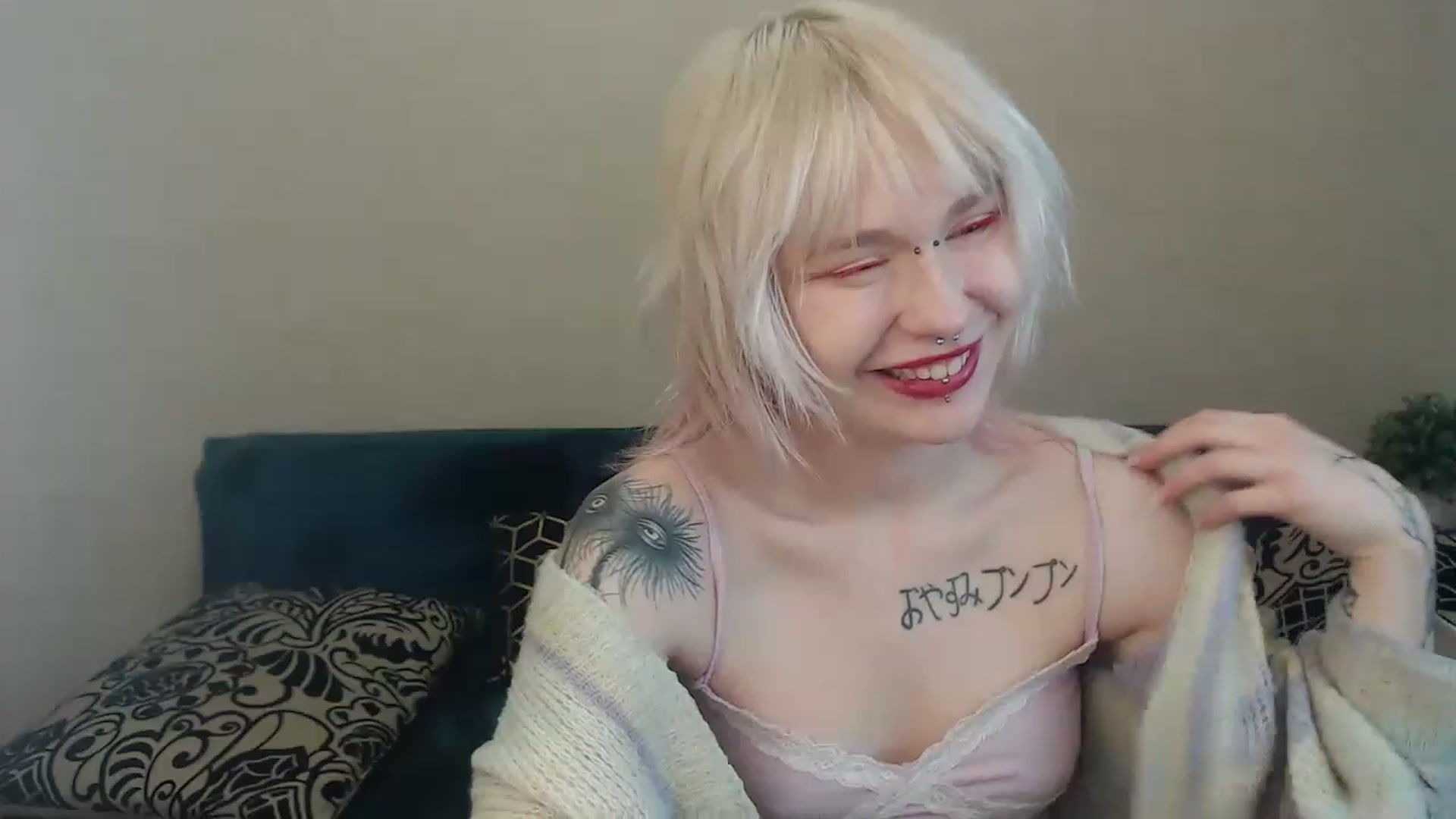 Gallery image thumbnail from Killinna's myfreecams stream on, 12/11/2022, 17:32 image 20 of 20