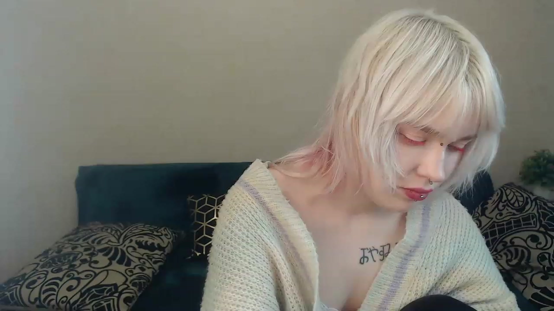 Gallery image thumbnail from Killinna's myfreecams stream on, 12/11/2022, 17:32 image 14 of 20
