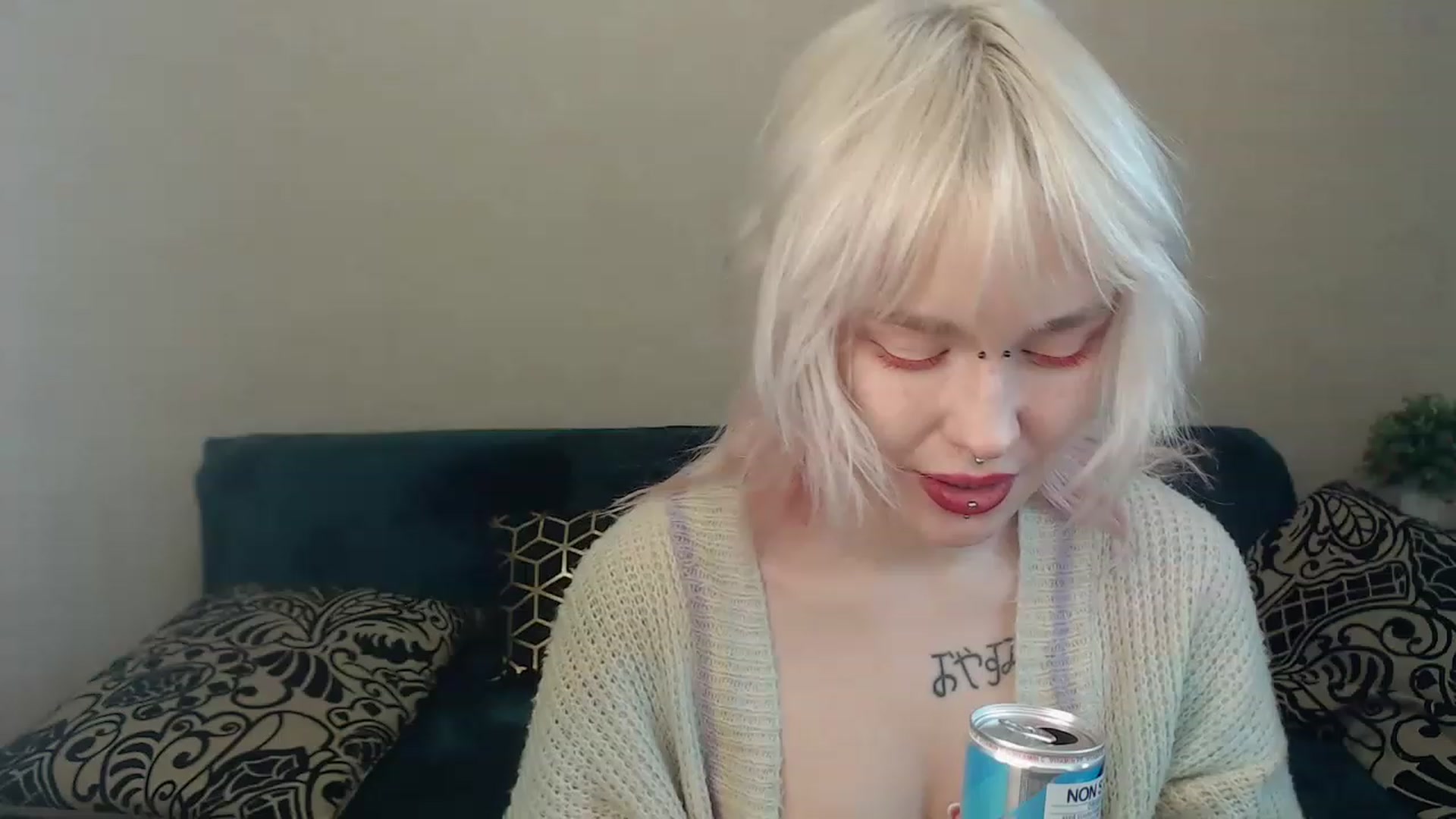 Gallery image thumbnail from Killinna's myfreecams stream on, 12/11/2022, 17:32 image 1 of 20