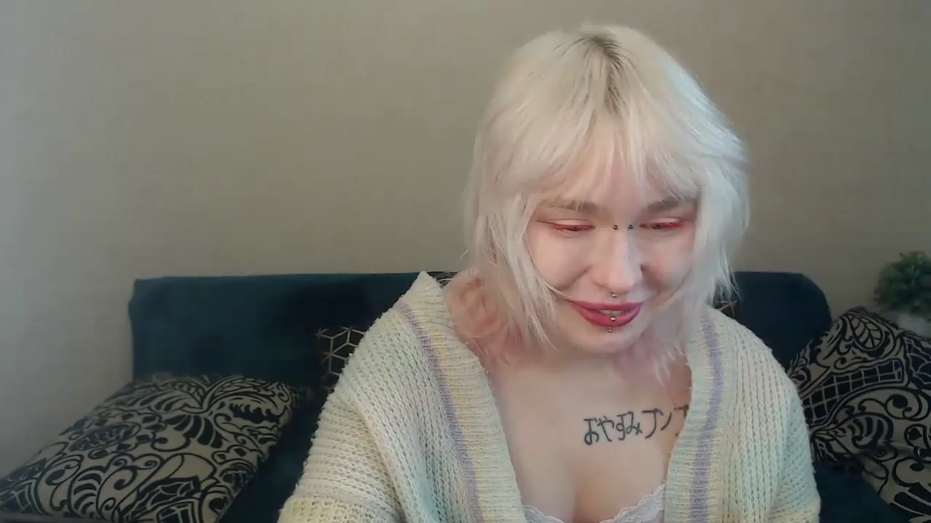 Gallery image thumbnail from Killinna's myfreecams stream on, 12/11/2022, 17:32 image 9 of 20