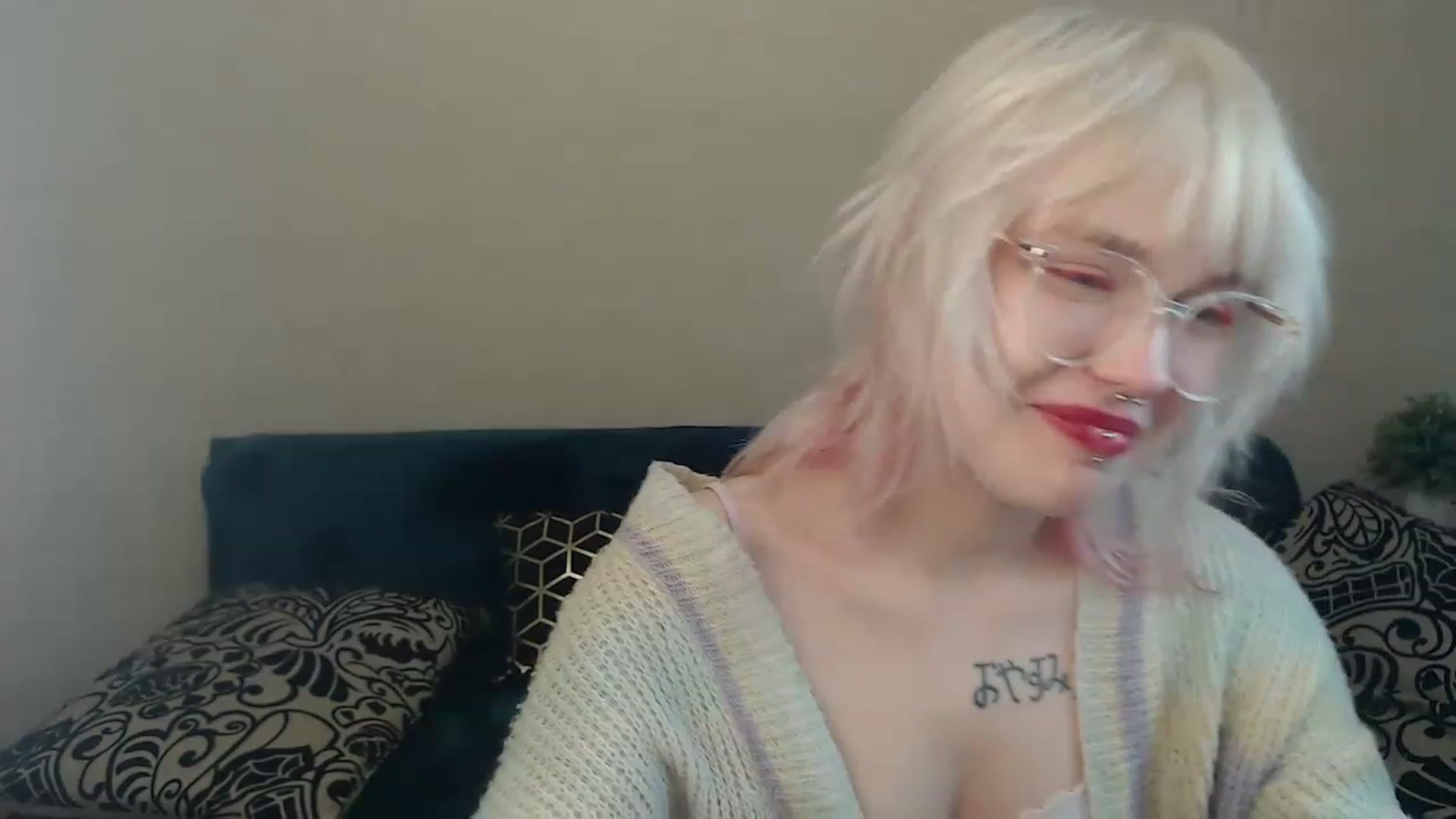 Gallery image thumbnail from Killinna's myfreecams stream on, 12/11/2022, 17:32 image 19 of 20