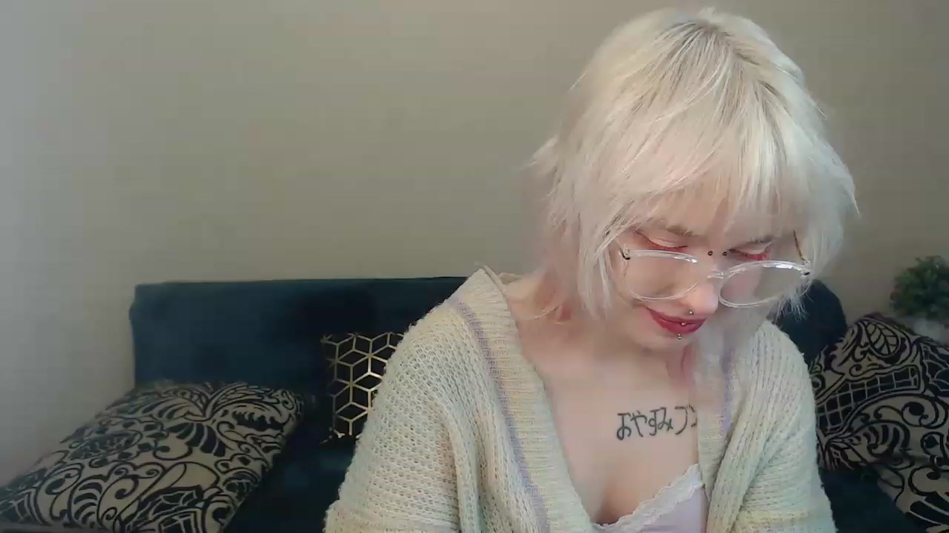 Gallery image thumbnail from Killinna's myfreecams stream on, 12/11/2022, 17:32 image 7 of 20