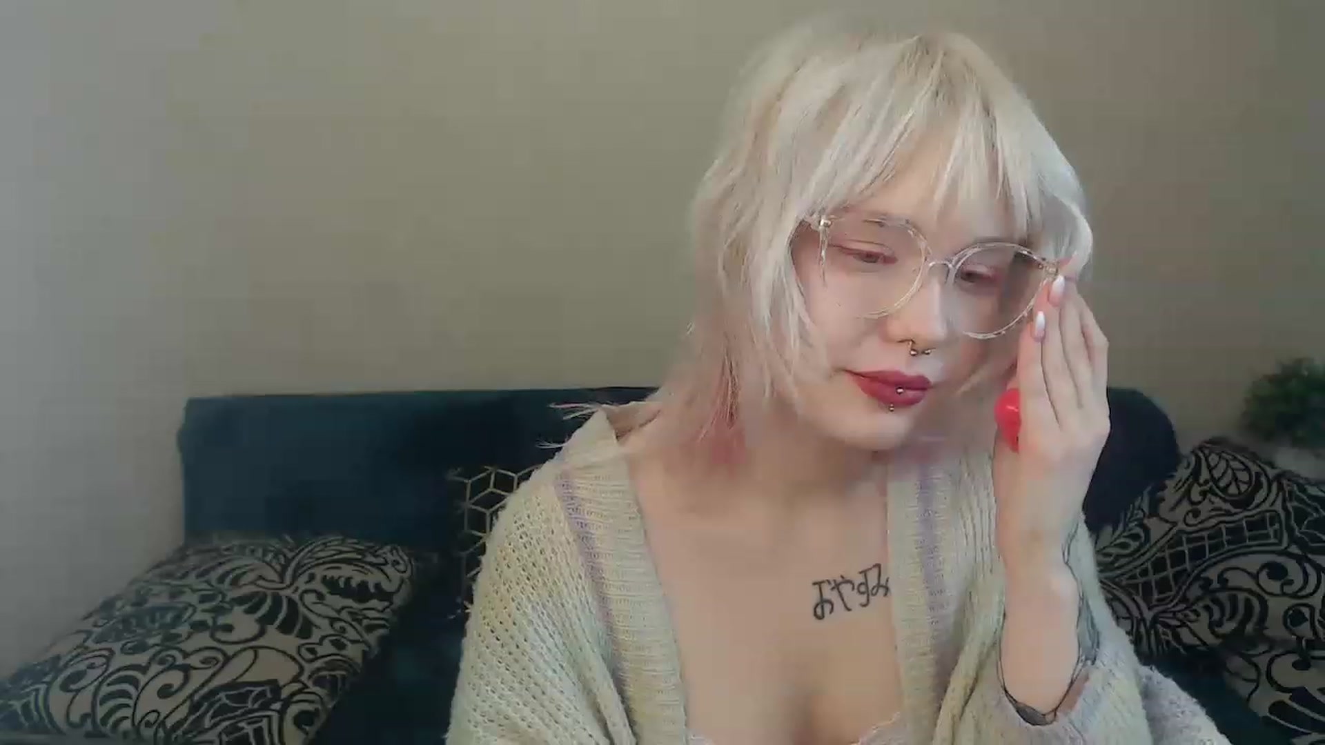 Gallery image thumbnail from Killinna's myfreecams stream on, 12/11/2022, 17:32 image 2 of 20