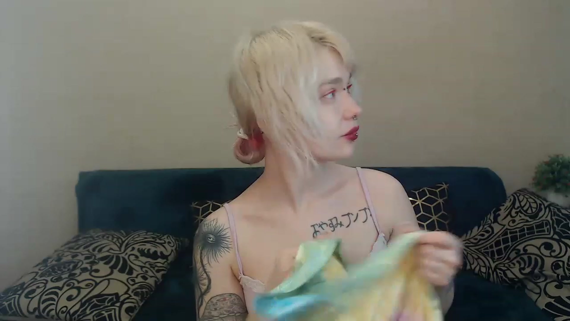 Gallery image thumbnail from Killinna's myfreecams stream on, 12/11/2022, 18:16 image 10 of 20