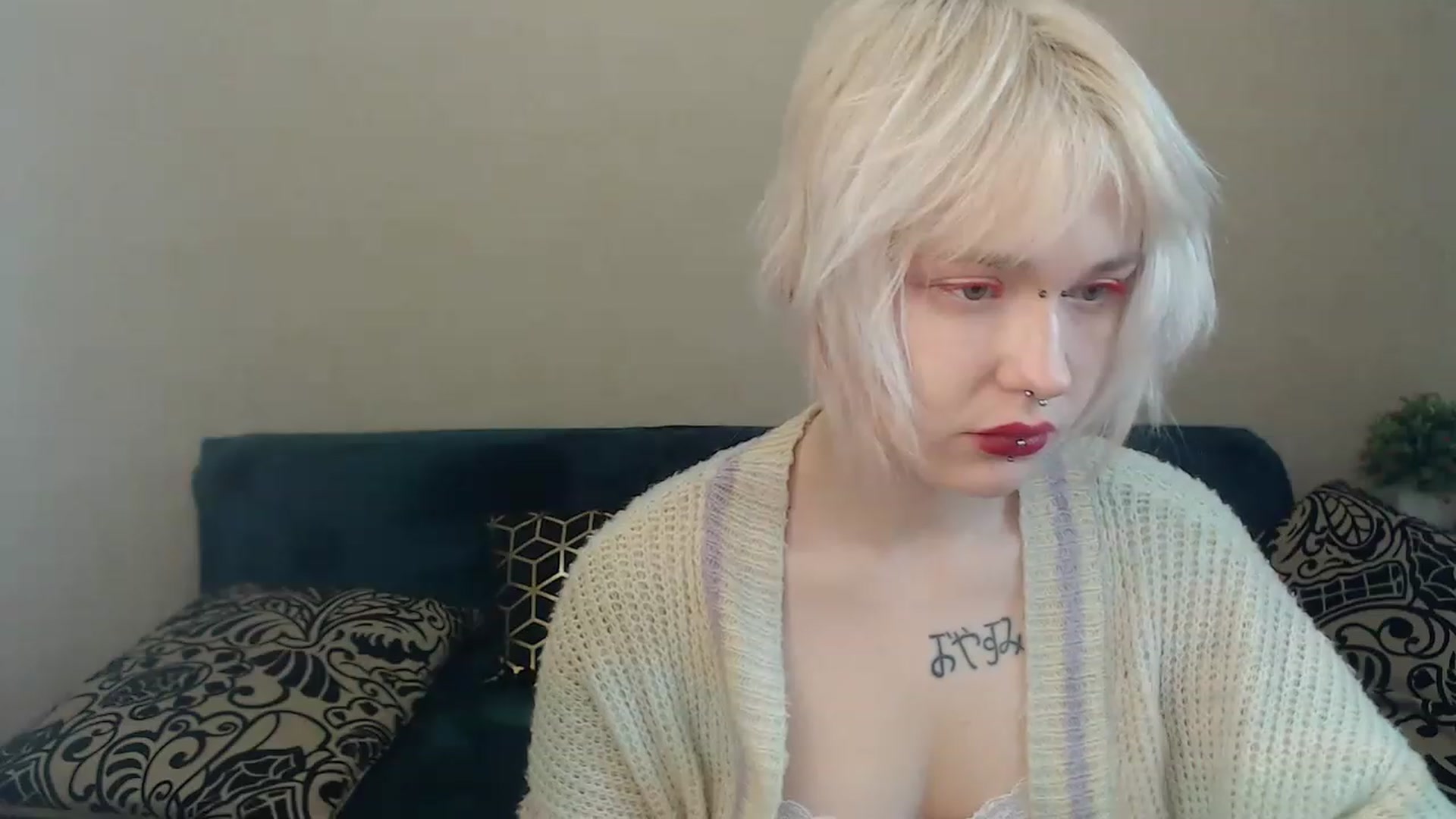 Gallery image thumbnail from Killinna's myfreecams stream on, 12/11/2022, 18:16 image 6 of 20